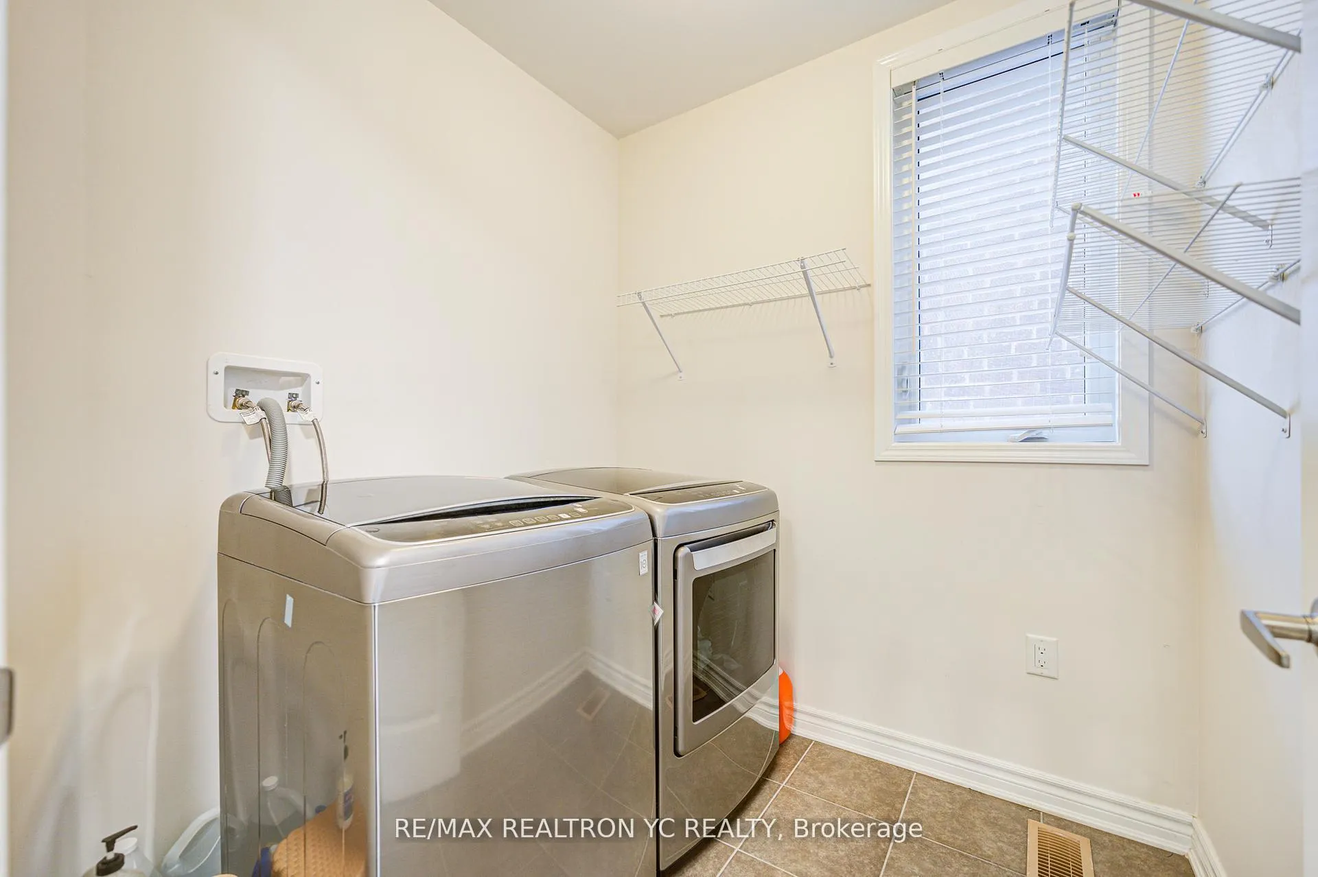 Photo 36 of 1014 Biason Circle, Milton, Willmott — HOMEH