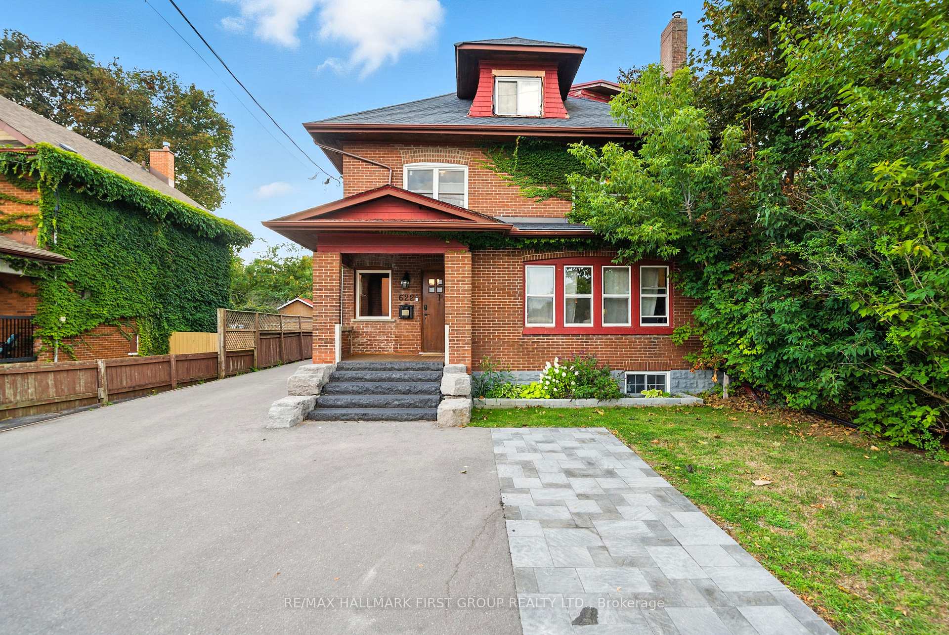 Front of Unit Main/Second Floor, 622 Simcoe Street