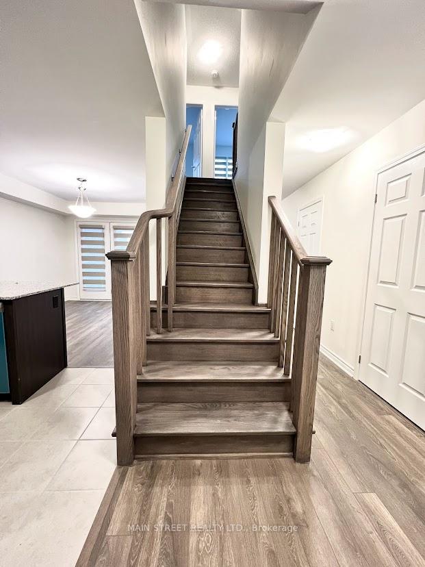 Photo 11 of 3329 Thunderbird Promenade, Pickering, Rural Pickering — HOMEH