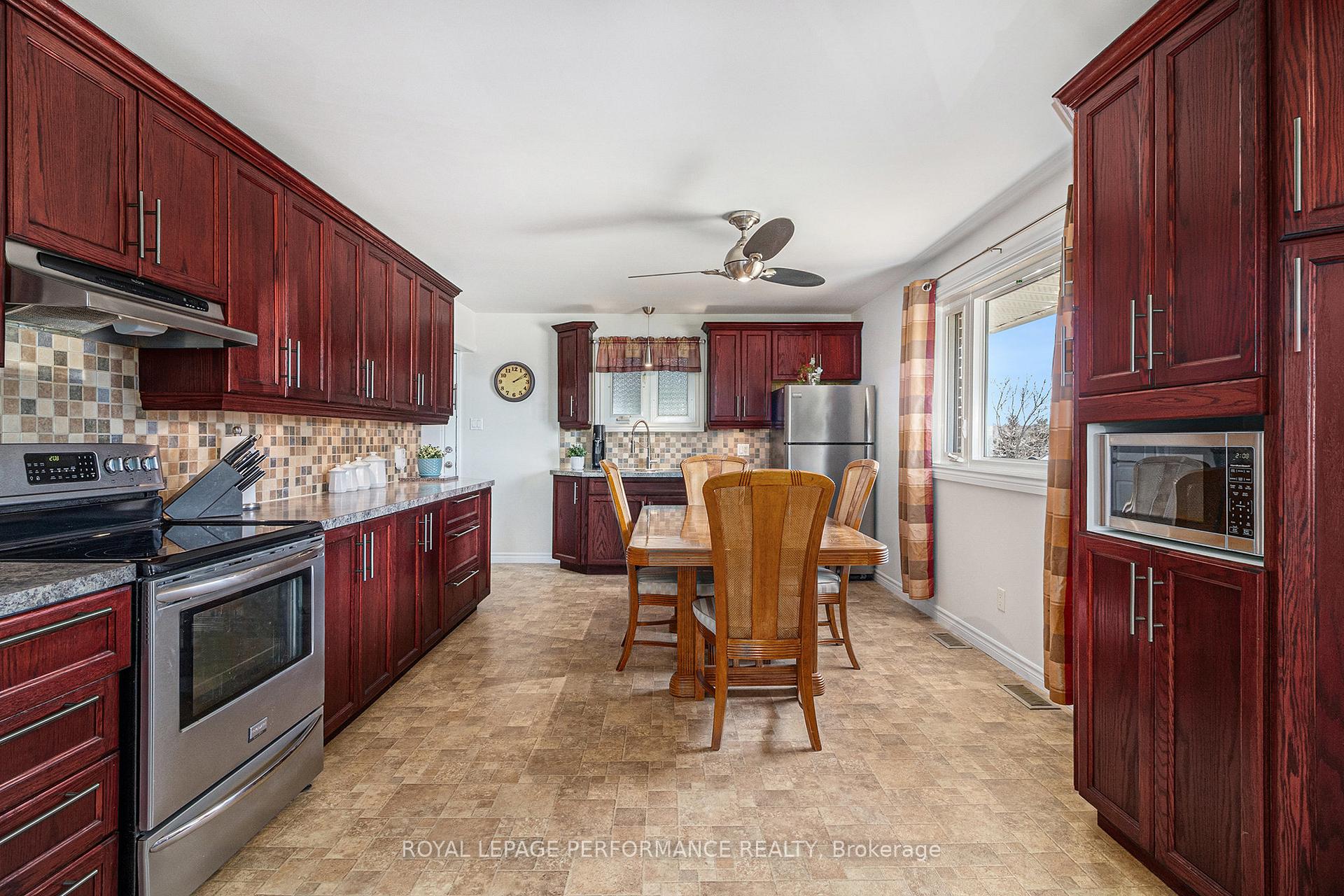 Photo 10 of 3551 Lafleur Road, Ottawa, Sarsfield/Bearbrook — HOMEH