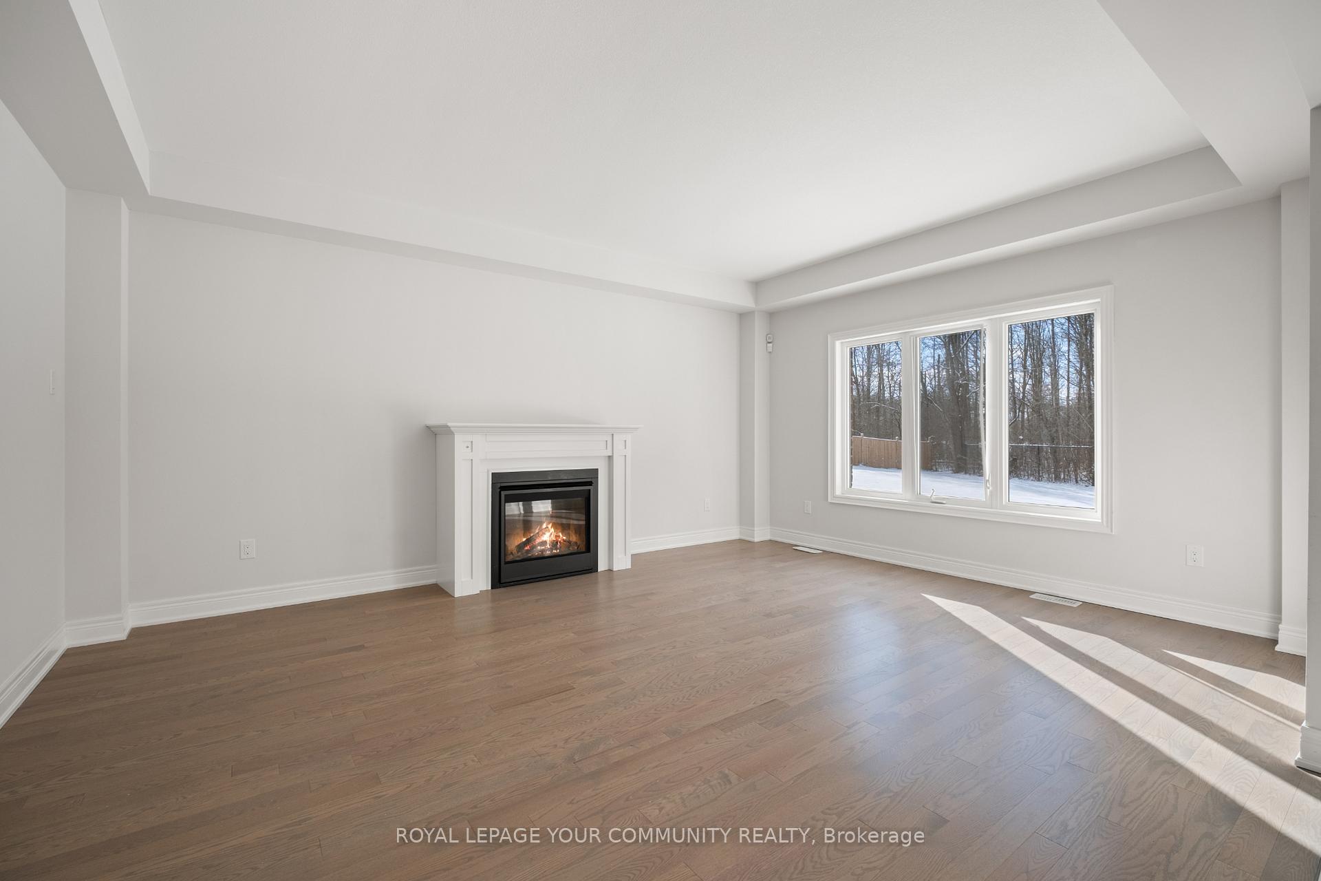 Photo 8 of 9429 Tallgrass Avenue, Niagara Falls, Lyons Creek — HOMEH