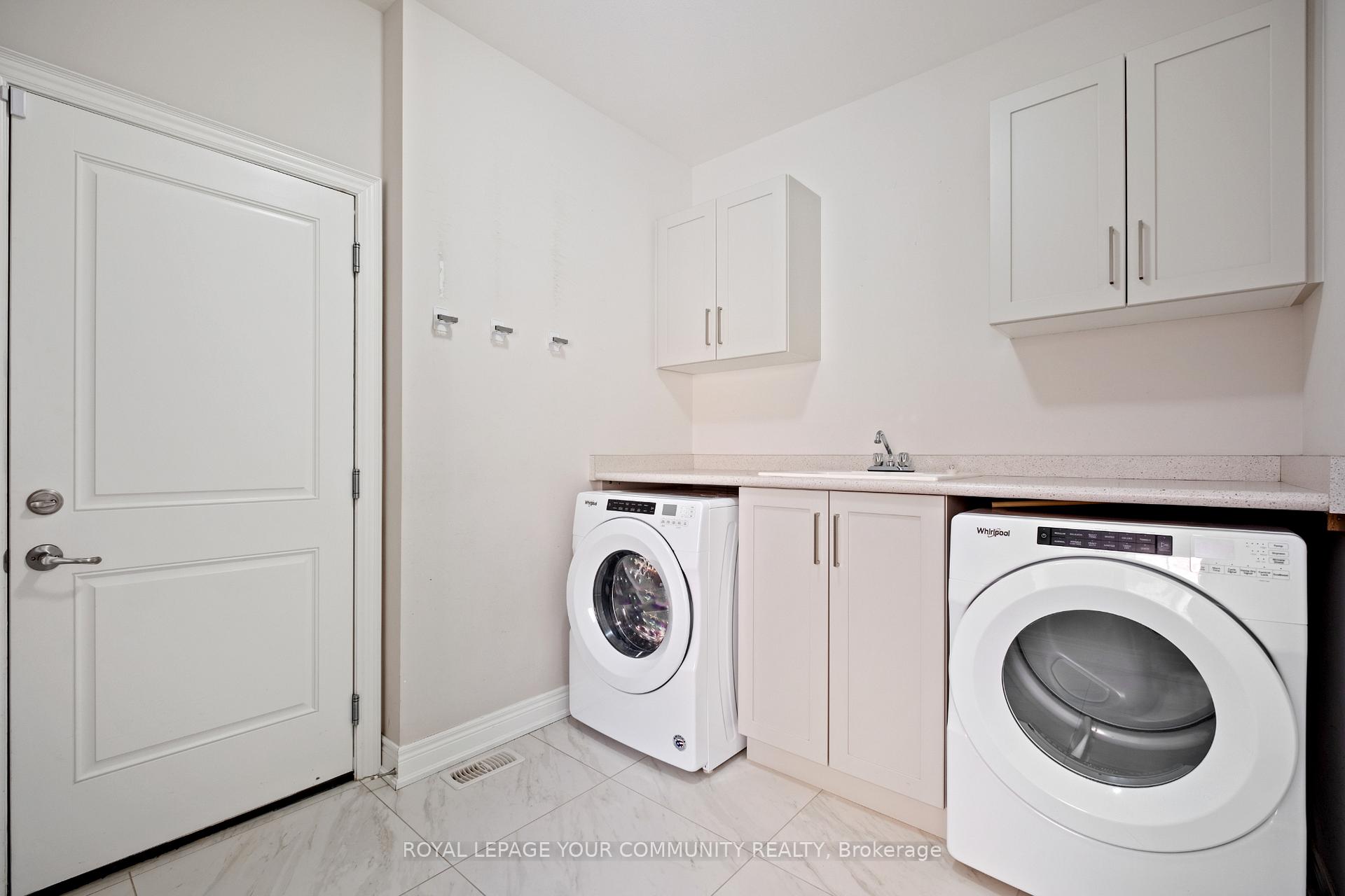 Photo 15 of 9429 Tallgrass Avenue, Niagara Falls, Lyons Creek — HOMEH