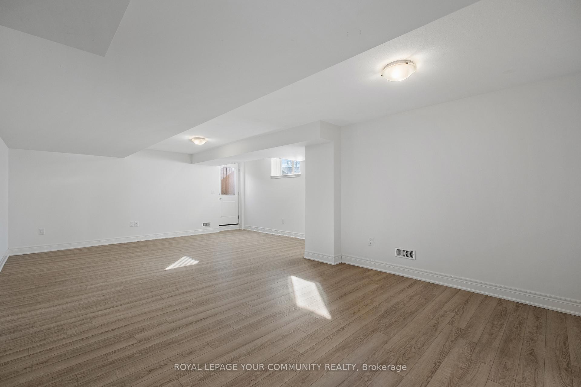 Photo 31 of 9429 Tallgrass Avenue, Niagara Falls, Lyons Creek — HOMEH