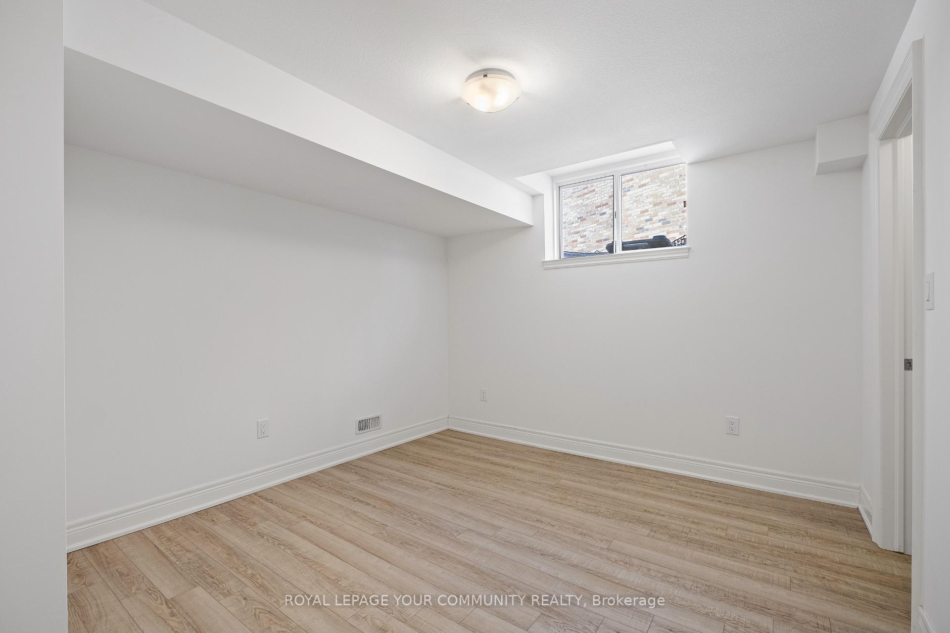 Photo 34 of 9429 Tallgrass Avenue, Niagara Falls, Lyons Creek — HOMEH