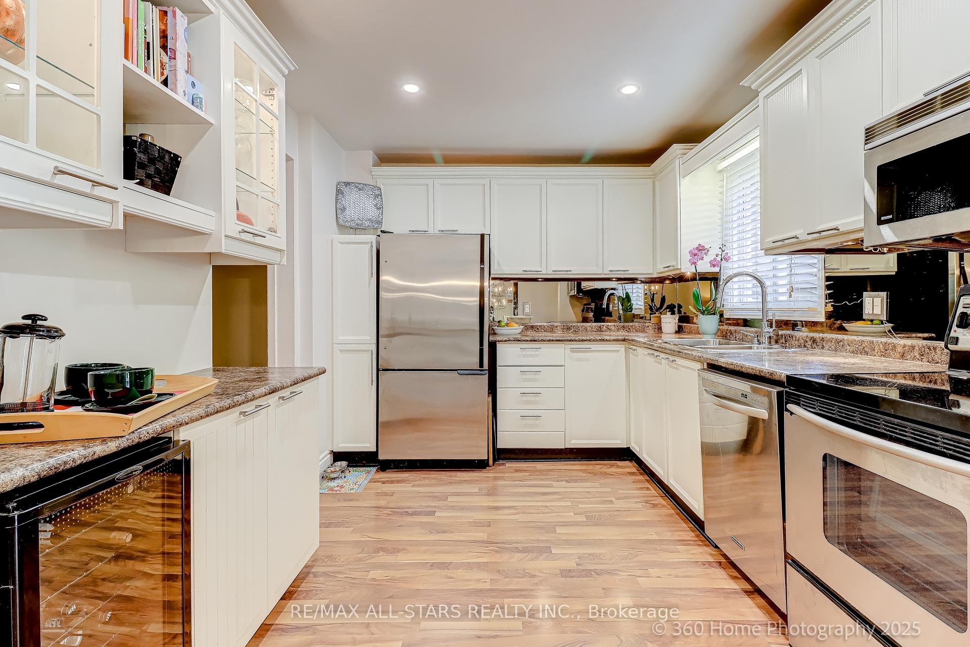 Photo 7 of 689 Foxwood Trail, Pickering, Amberlea — HOMEH
