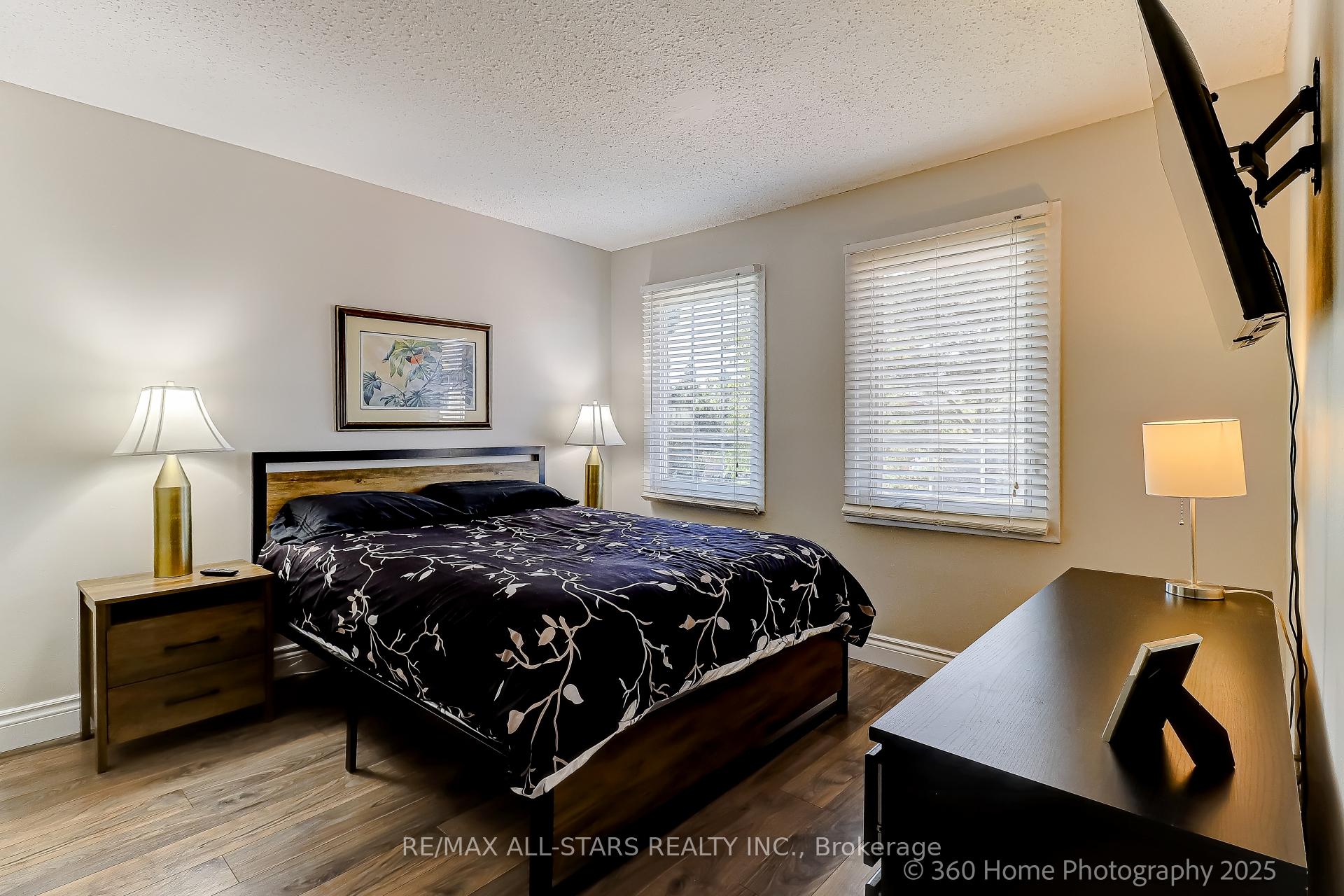 Photo 14 of 689 Foxwood Trail, Pickering, Amberlea — HOMEH