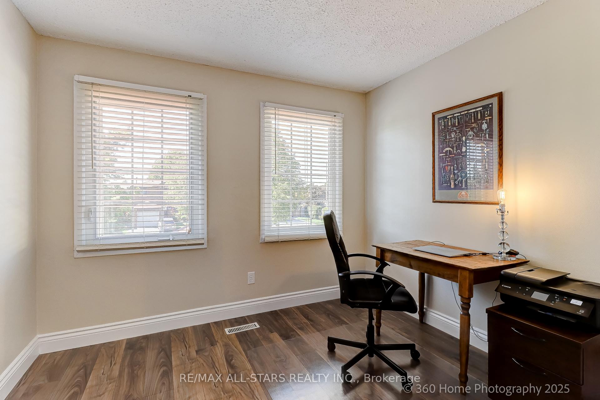Photo 15 of 689 Foxwood Trail, Pickering, Amberlea — HOMEH