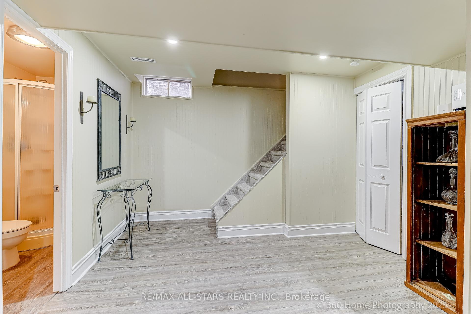 Photo 17 of 689 Foxwood Trail, Pickering, Amberlea — HOMEH