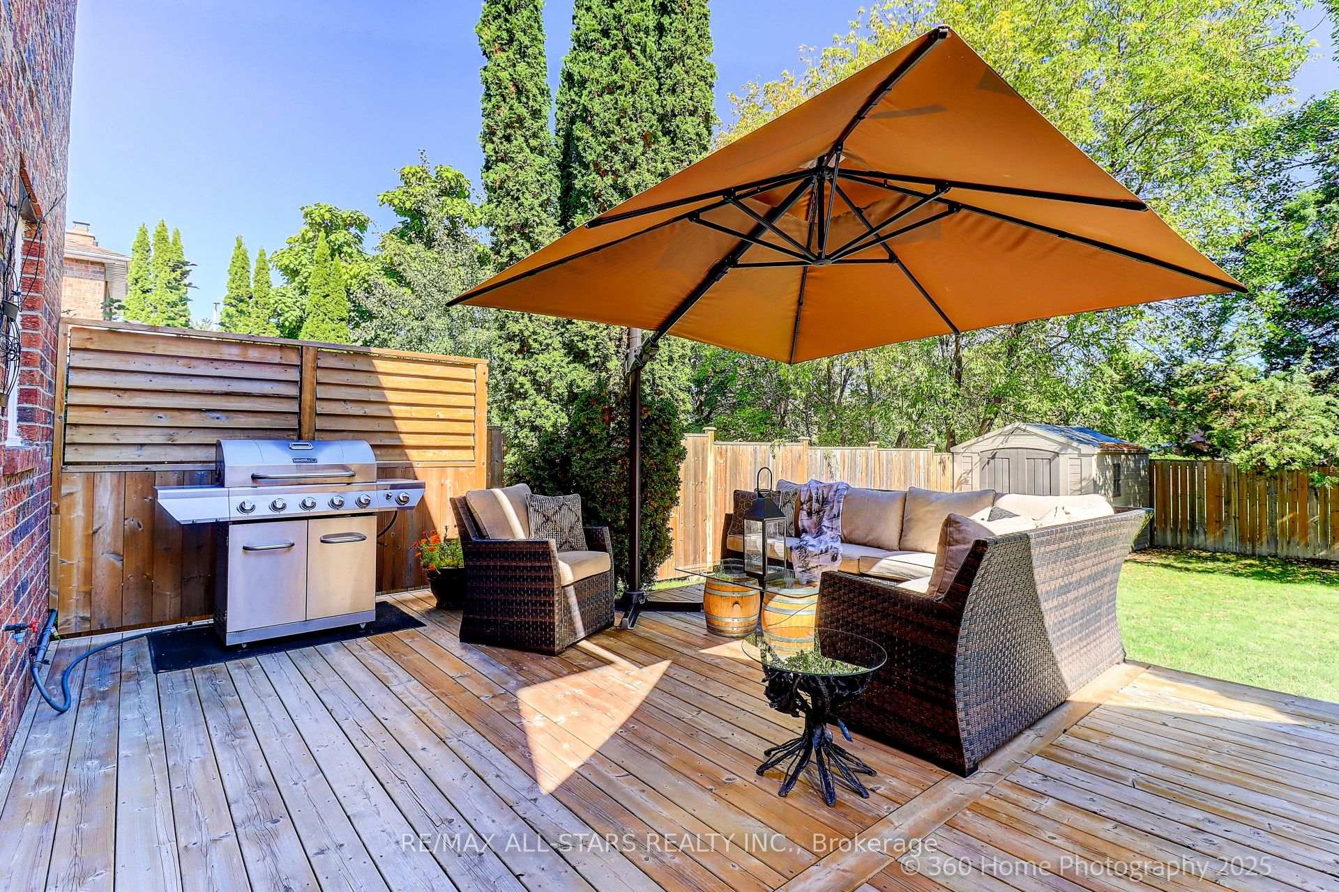 Photo 21 of 689 Foxwood Trail, Pickering, Amberlea — HOMEH