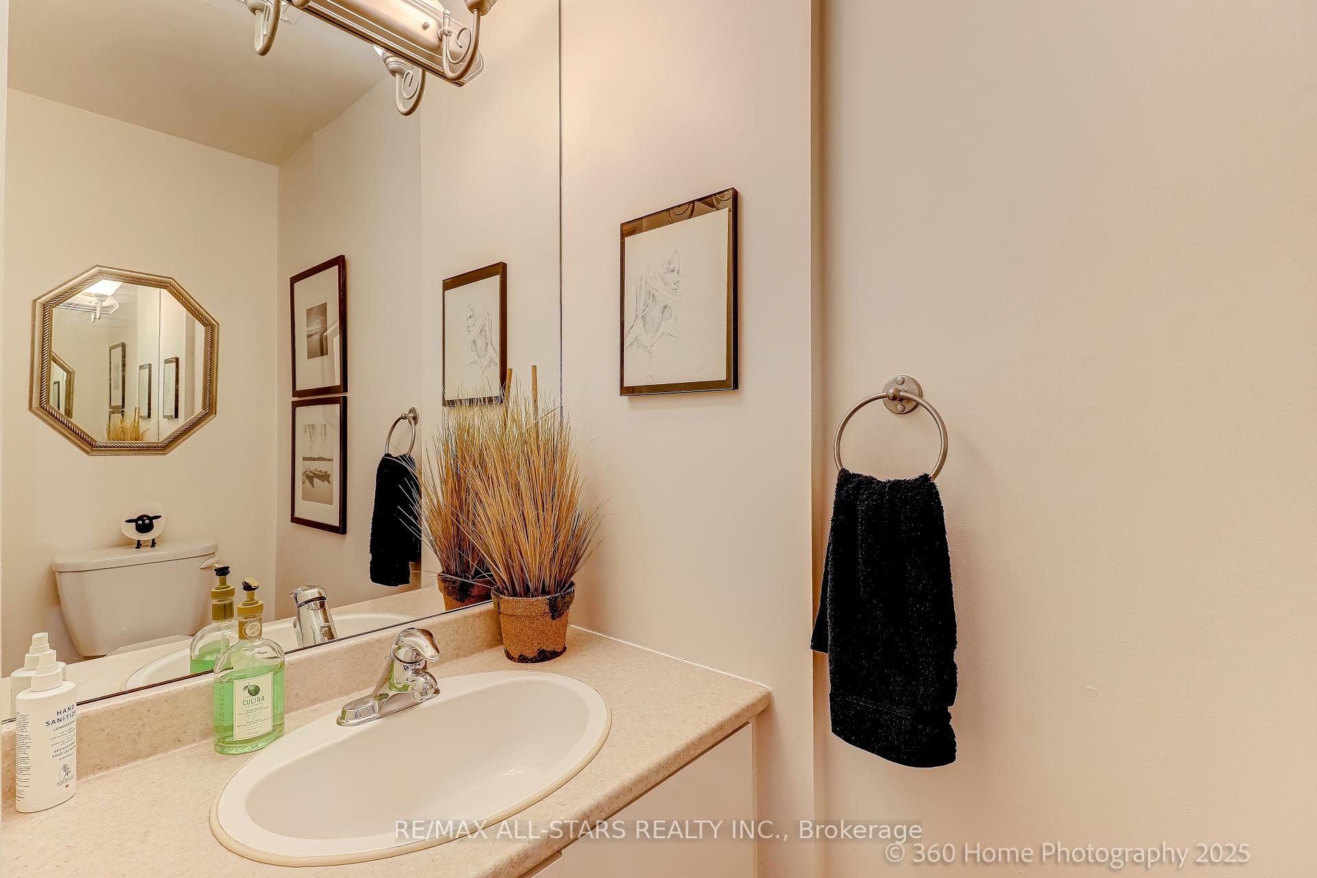 Photo 26 of 689 Foxwood Trail, Pickering, Amberlea — HOMEH