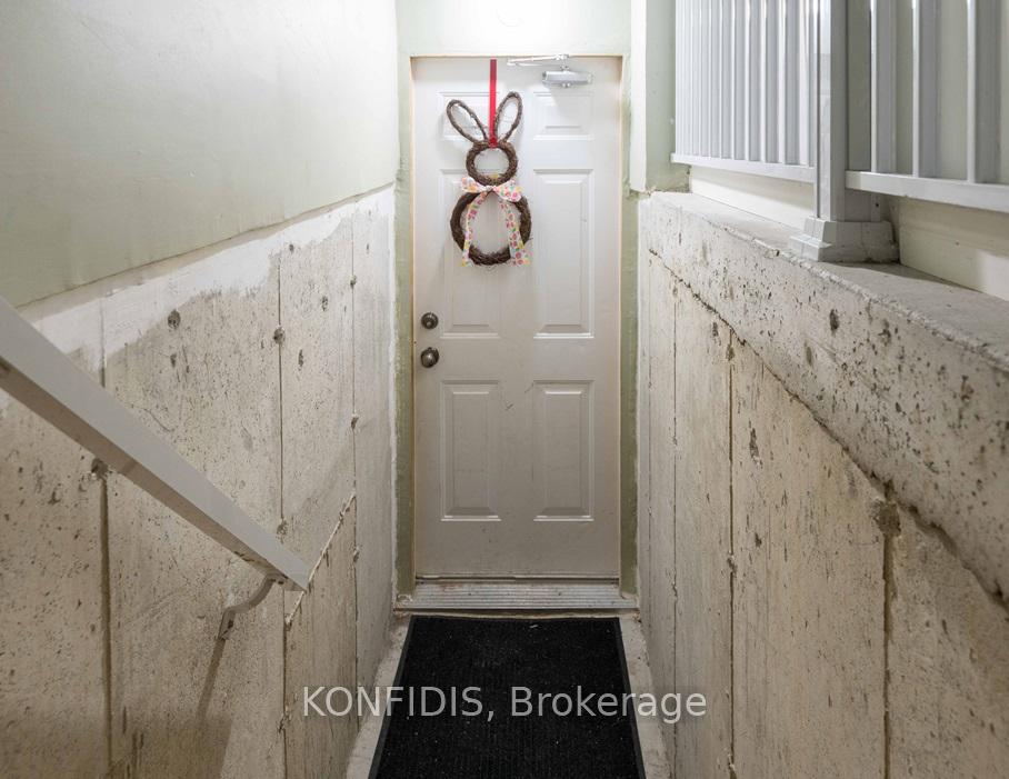 Photo 3 of Unit (Bsmt), 836 Coldstream Drive, Oshawa, Taunton — HOMEH
