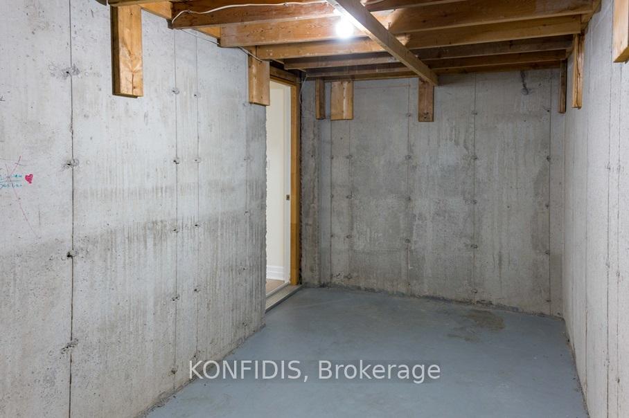 Photo 24 of Unit (Bsmt), 836 Coldstream Drive, Oshawa, Taunton — HOMEH