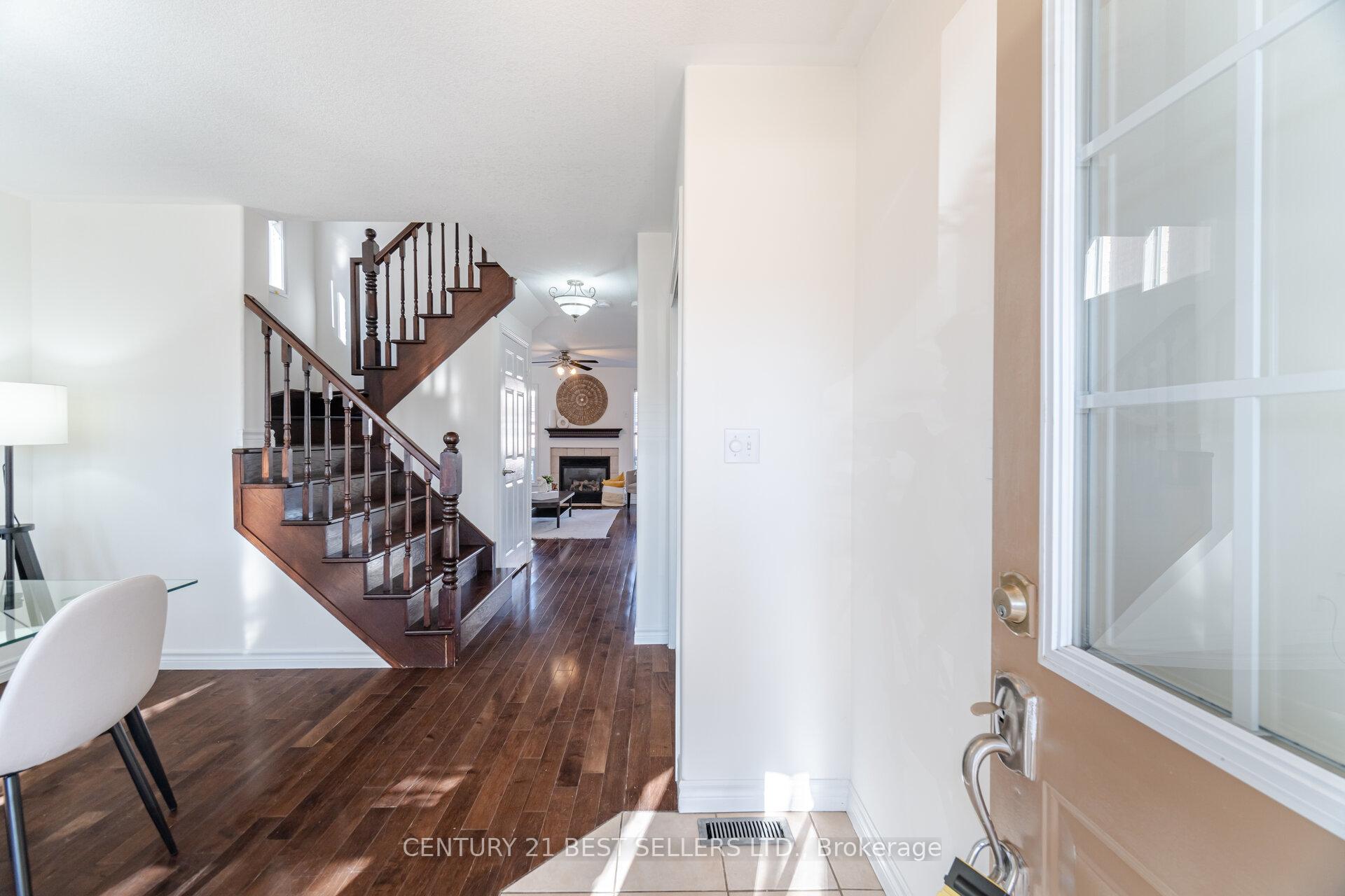 Photo 5 of 1191 Barclay Circle, Milton, Beaty — HOMEH