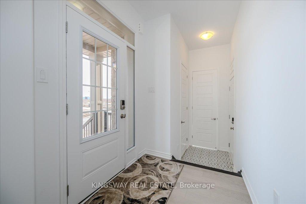 Photo 4 of 1377 Lily Crescent, Milton, Walker — HOMEH