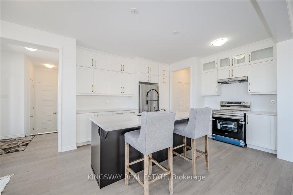 Photo 6 of 1377 Lily Crescent, Milton, Walker — HOMEH
