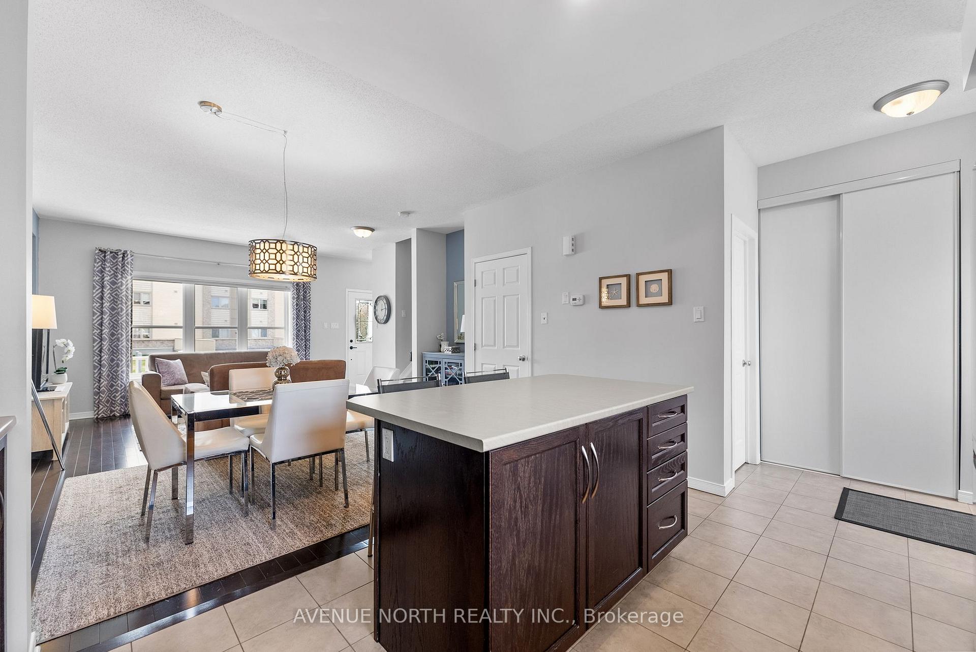 Photo 11 of 138 Potts Private, Ottawa, Notting Hill/Summerside — HOMEH
