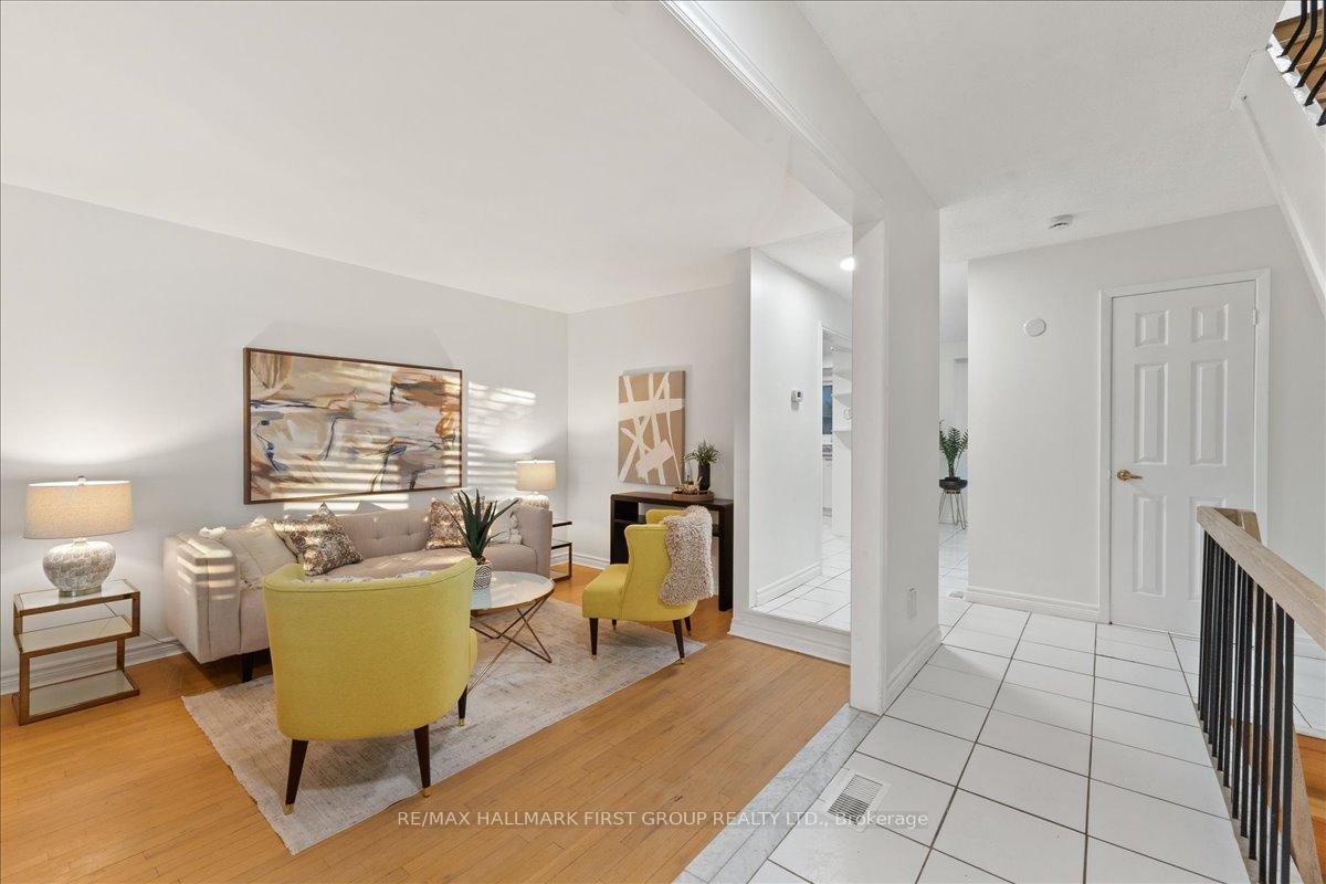 Photo 2 of 1238 Charlotte Circle, Pickering, Liverpool — HOMEH