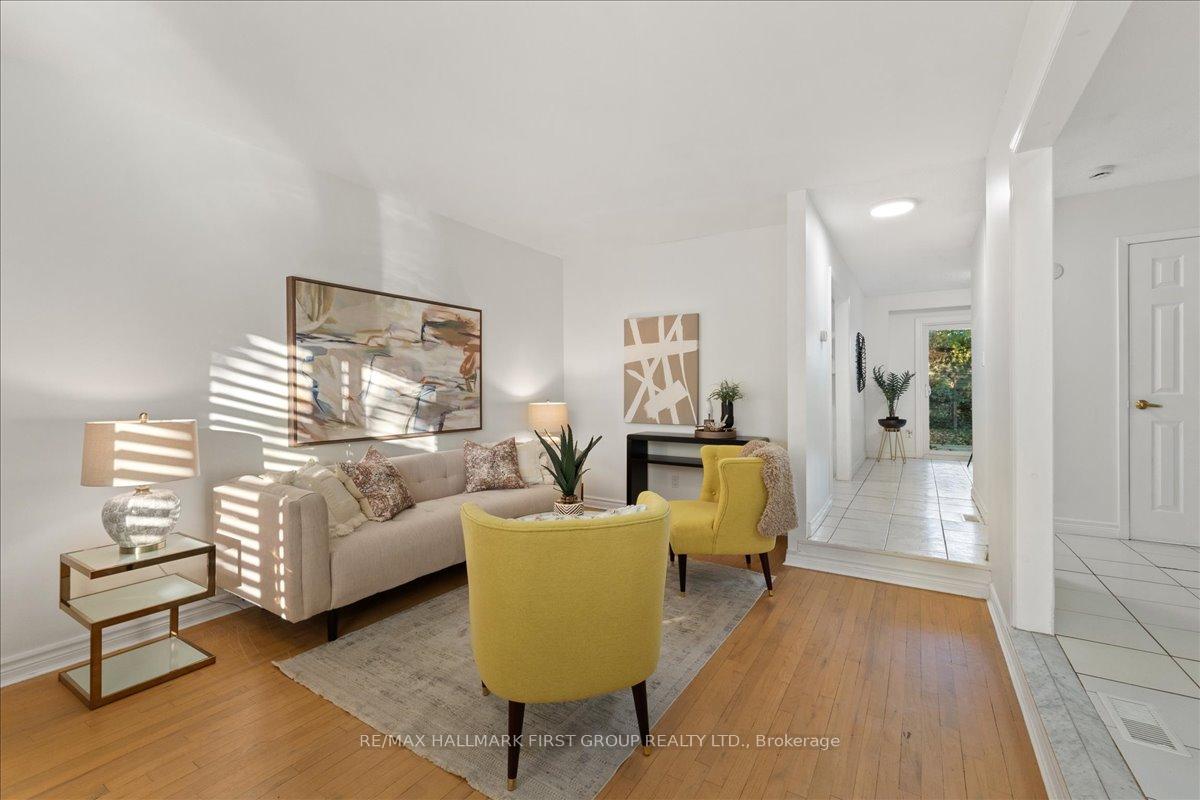 Photo 3 of 1238 Charlotte Circle, Pickering, Liverpool — HOMEH