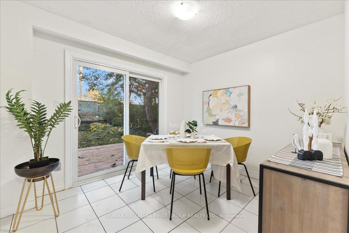 Photo 10 of 1238 Charlotte Circle, Pickering, Liverpool — HOMEH