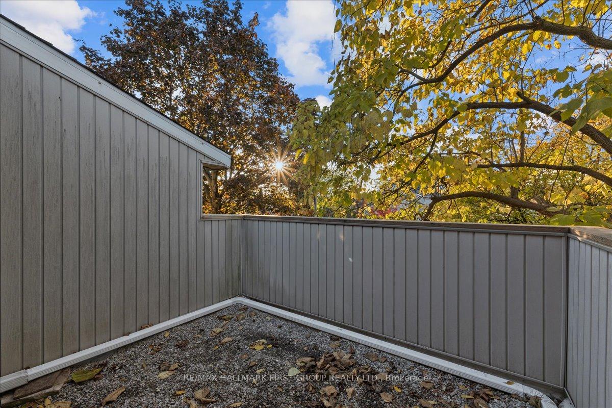 Photo 15 of 1238 Charlotte Circle, Pickering, Liverpool — HOMEH
