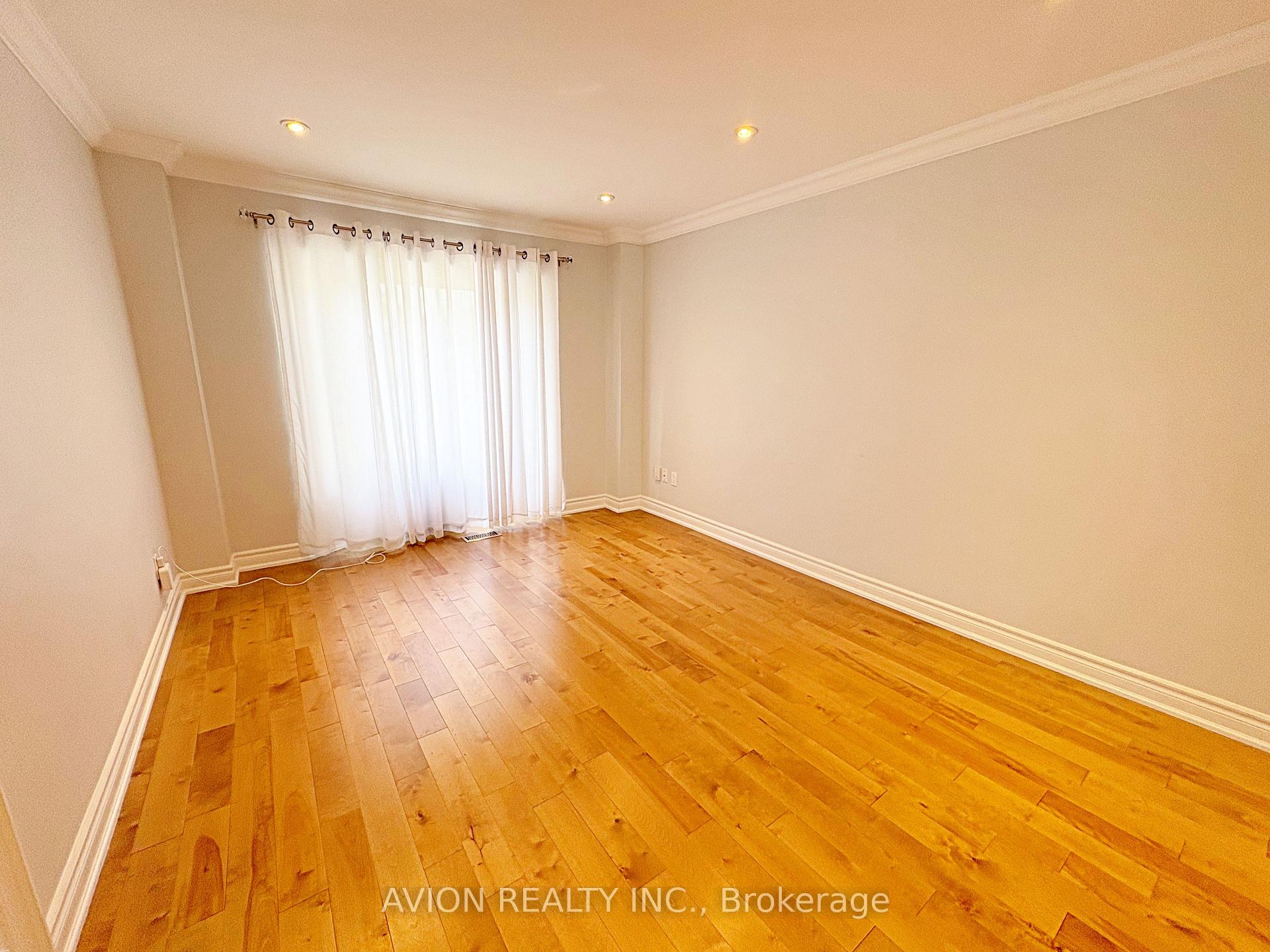 Photo 3 of 2396 Annan Woods Drive, Pickering, Brock Ridge — HOMEH