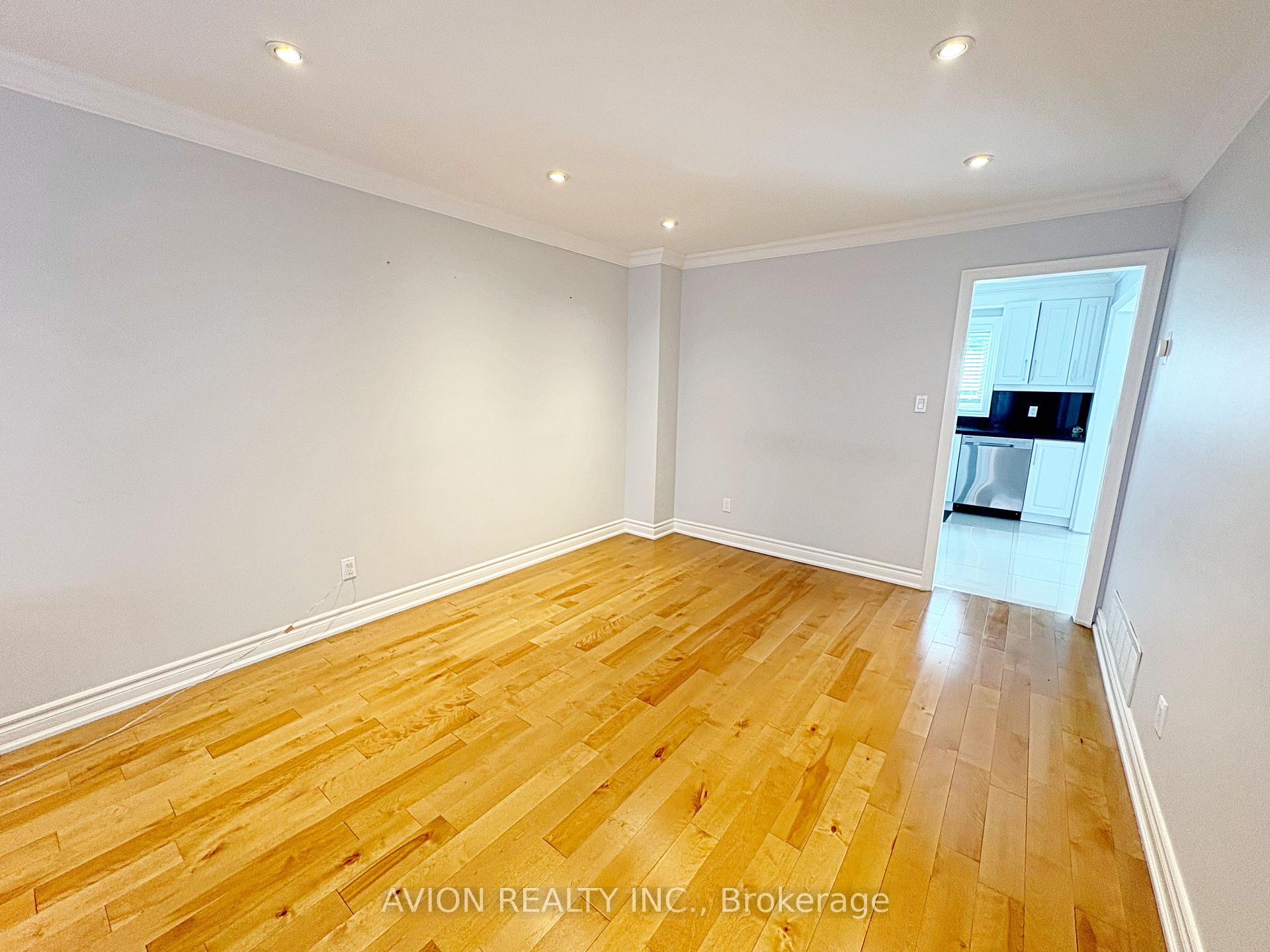 Photo 6 of 2396 Annan Woods Drive, Pickering, Brock Ridge — HOMEH