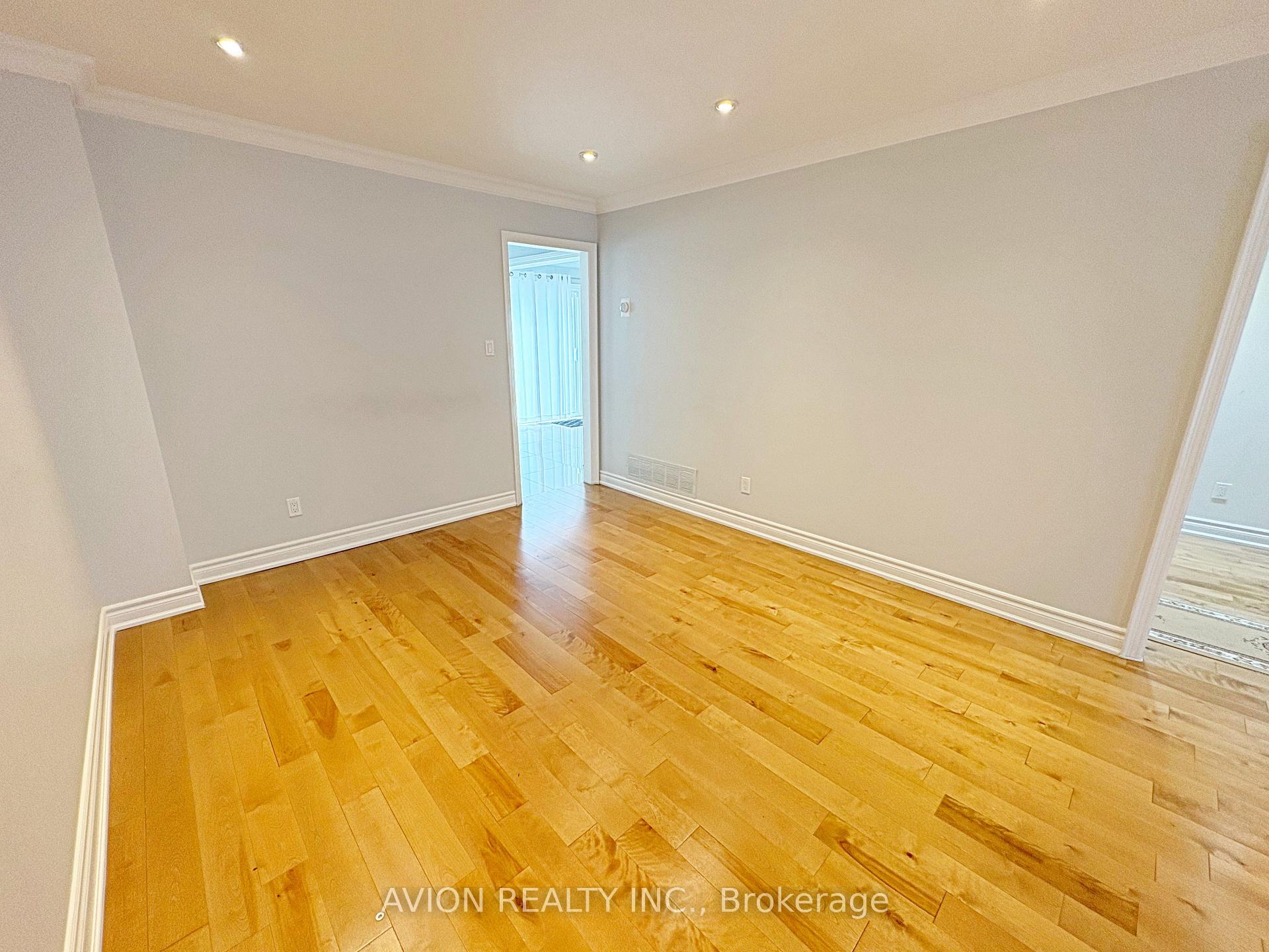 Photo 7 of 2396 Annan Woods Drive, Pickering, Brock Ridge — HOMEH