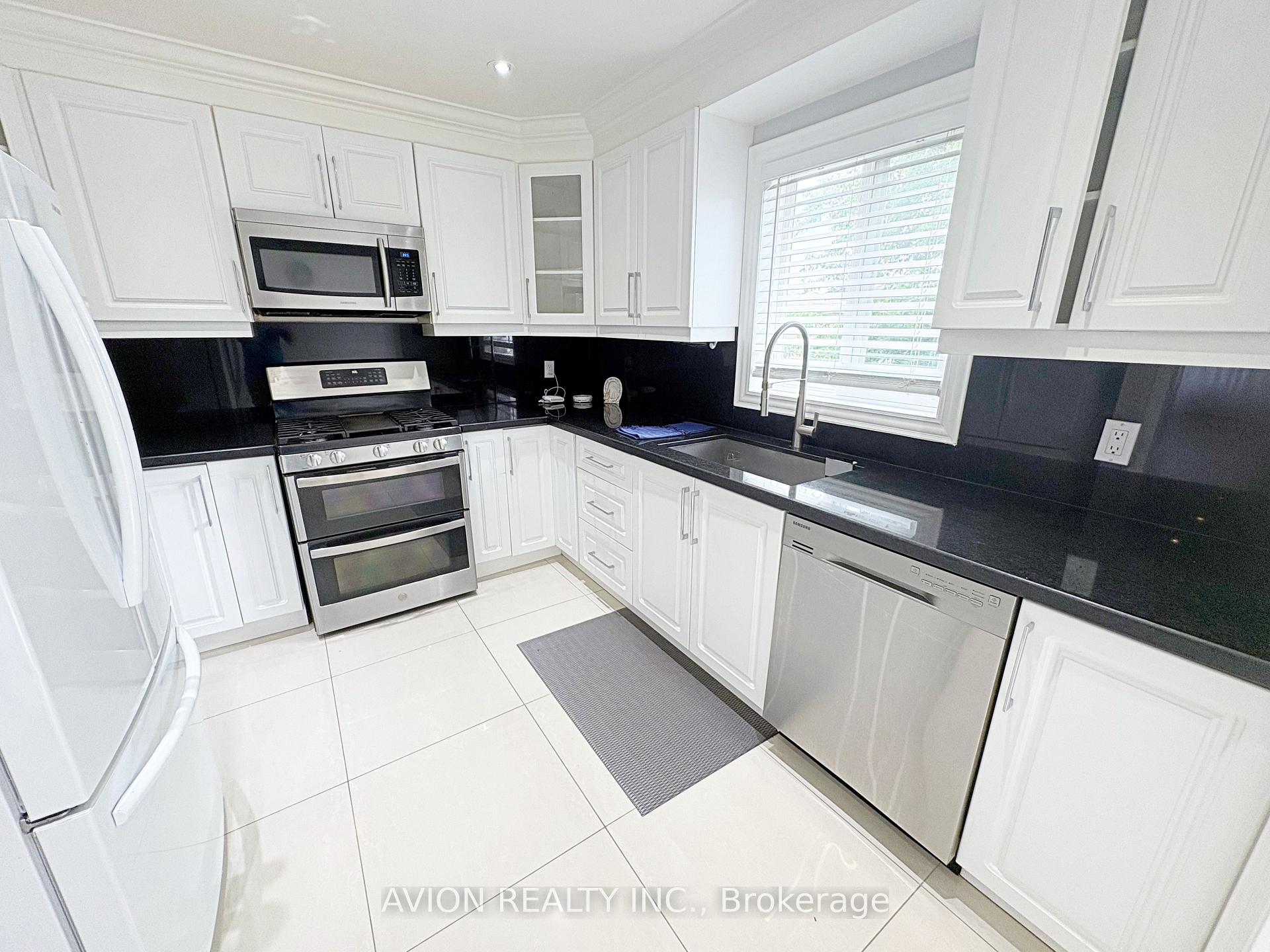 Photo 9 of 2396 Annan Woods Drive, Pickering, Brock Ridge — HOMEH