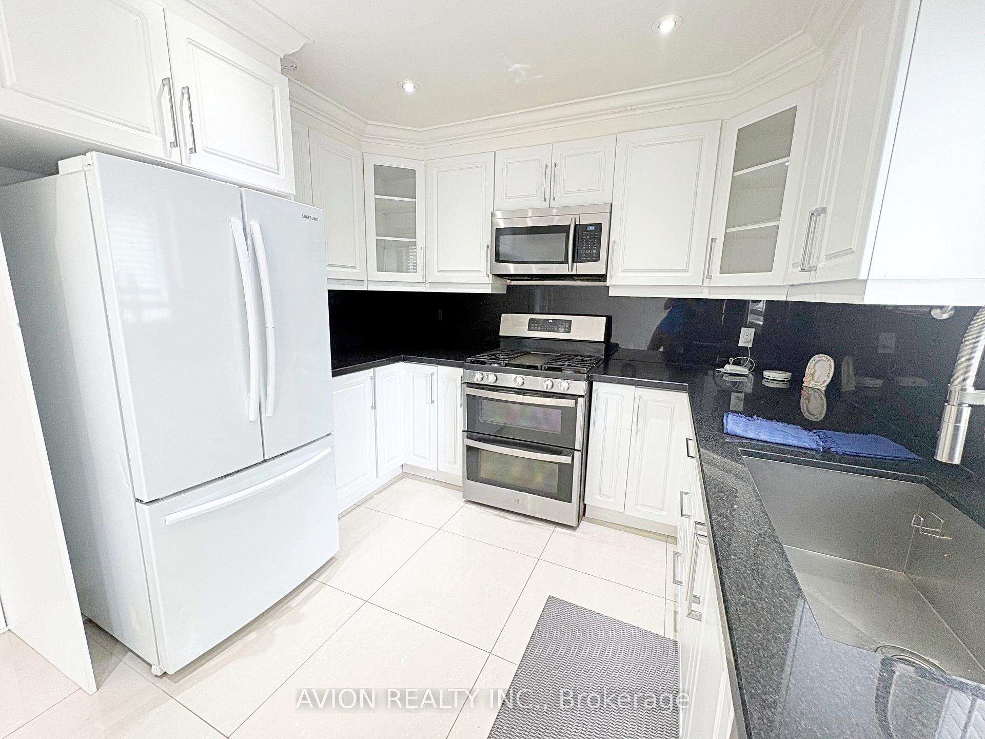 Photo 11 of 2396 Annan Woods Drive, Pickering, Brock Ridge — HOMEH
