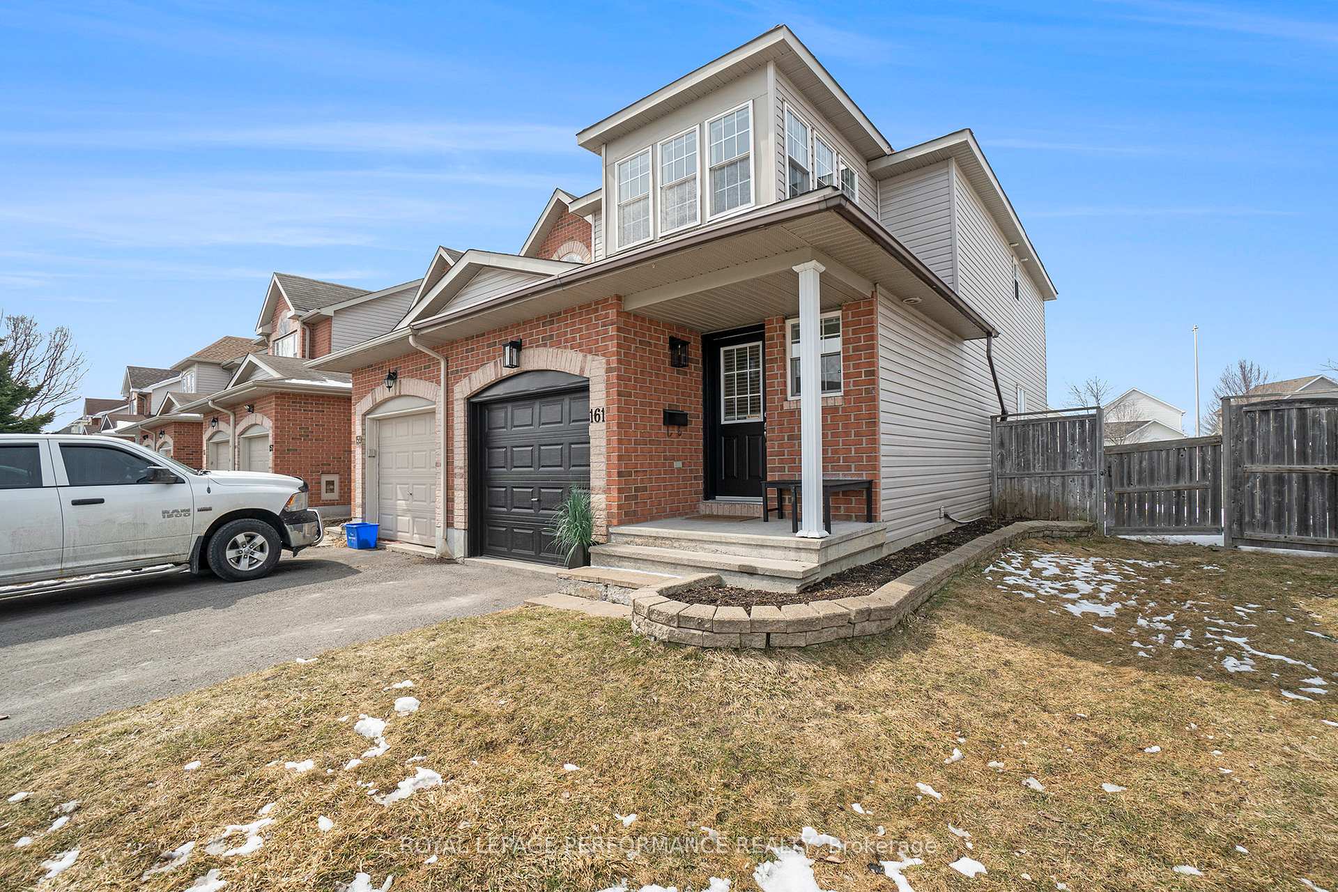 Photo 3 of 161 Topham Terrace, Ottawa, Fallingbrook/Gardenway South — HOMEH