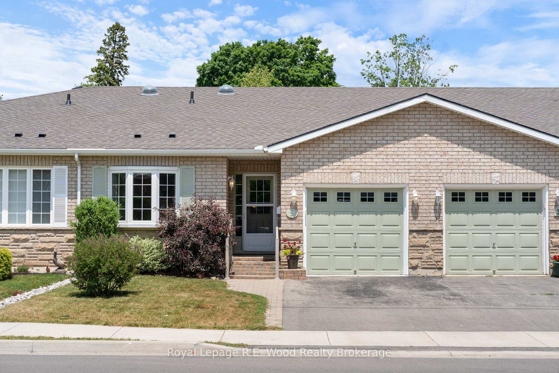 Front of 39 South Drive