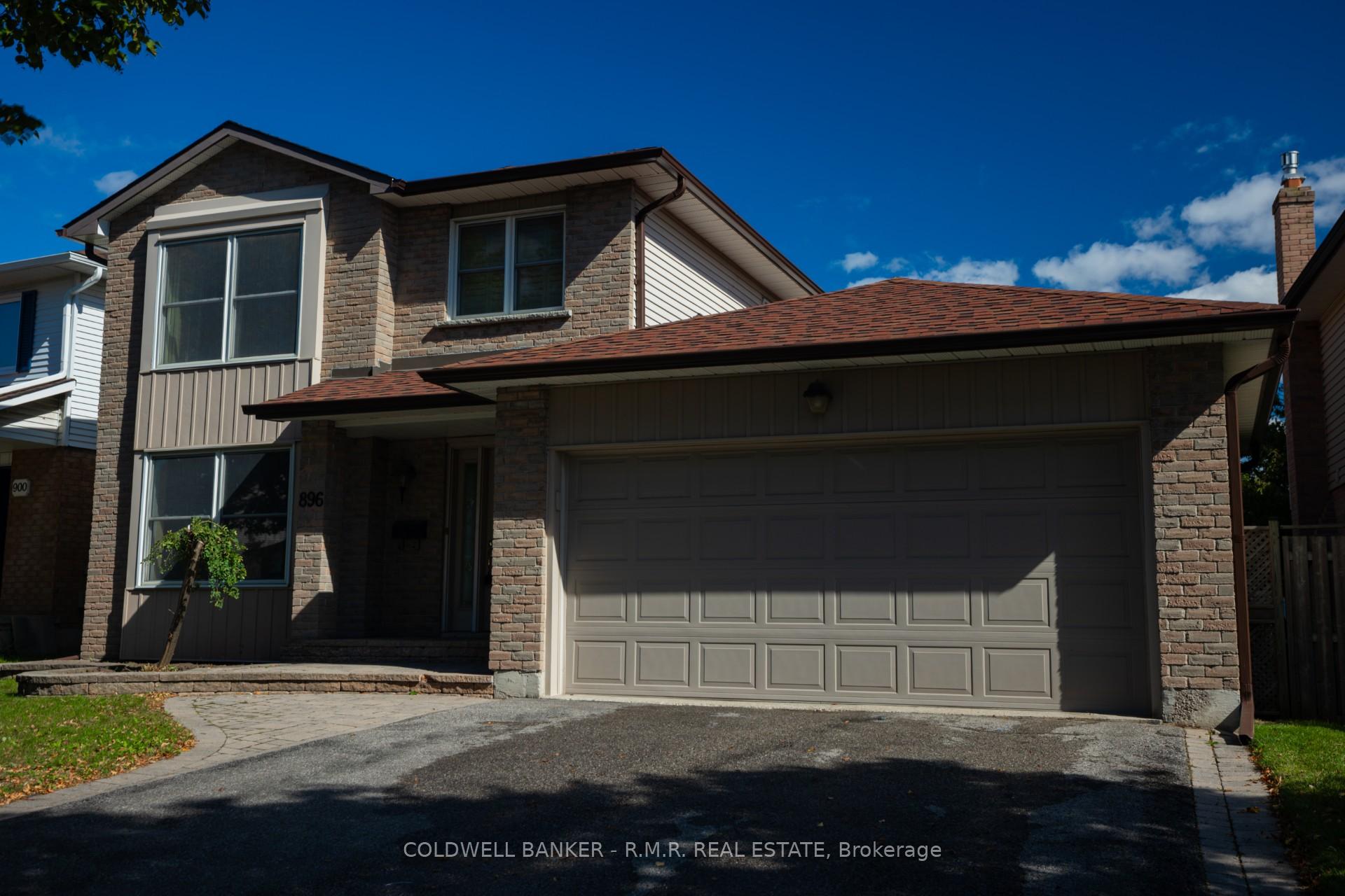Front of 896 Roundelay Drive