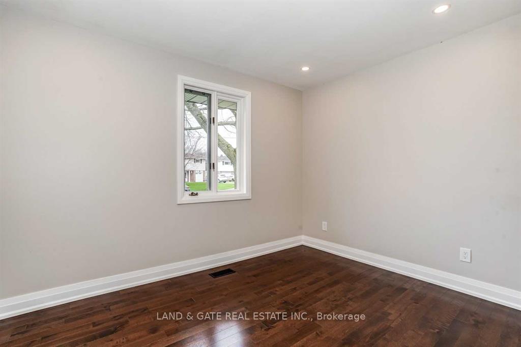 Photo 3 of Unit UPPER, 860 Carnation Court, Oshawa, Donevan — HOMEH