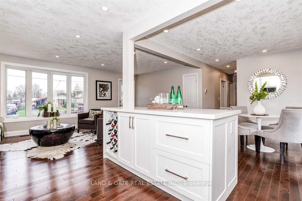 Photo 7 of Unit UPPER, 860 Carnation Court, Oshawa, Donevan — HOMEH