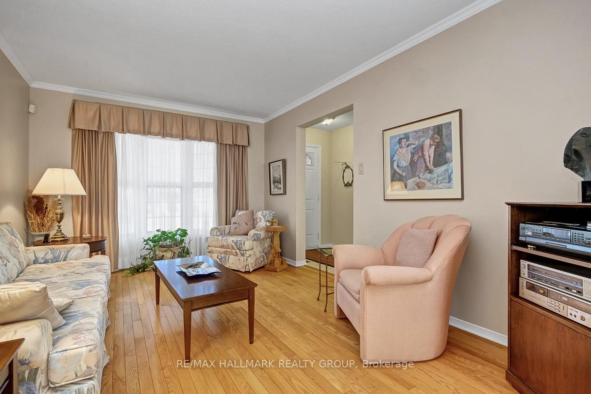 Photo 5 of 2011 Legrand Crescent, Ottawa, Queenswood Heights South — HOMEH