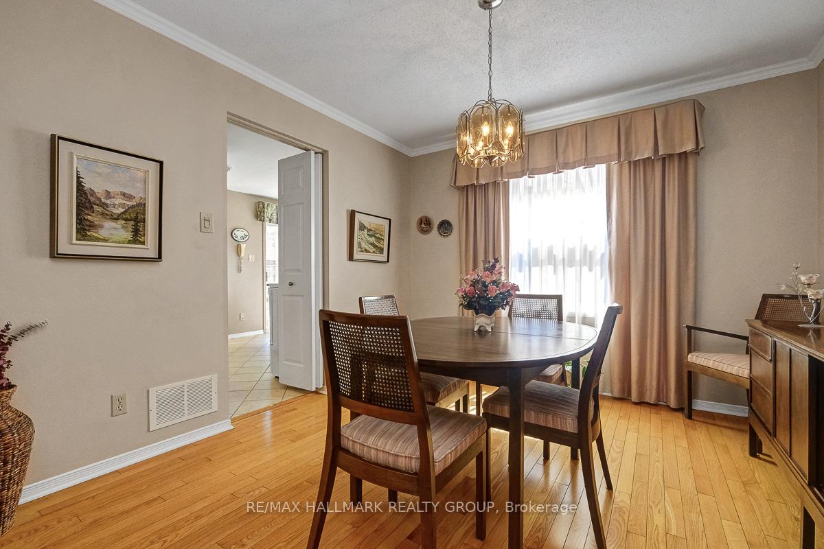 Photo 11 of 2011 Legrand Crescent, Ottawa, Queenswood Heights South — HOMEH