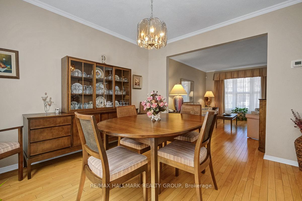 Photo 12 of 2011 Legrand Crescent, Ottawa, Queenswood Heights South — HOMEH