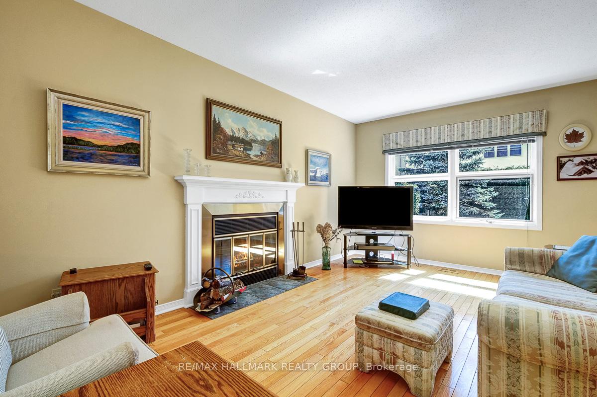 Photo 17 of 2011 Legrand Crescent, Ottawa, Queenswood Heights South — HOMEH