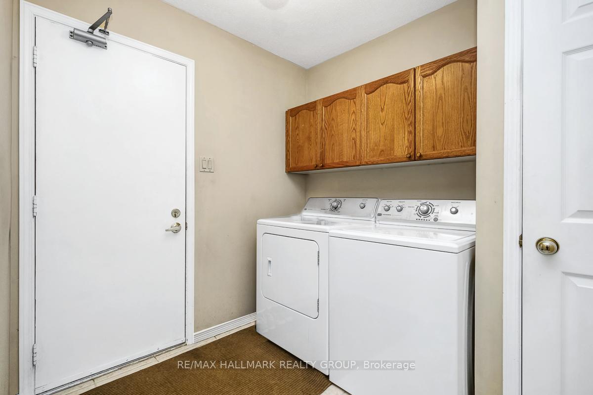Photo 21 of 2011 Legrand Crescent, Ottawa, Queenswood Heights South — HOMEH