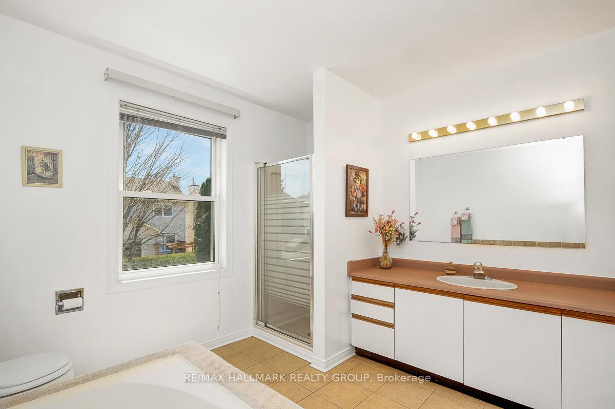 Photo 26 of 2011 Legrand Crescent, Ottawa, Queenswood Heights South — HOMEH