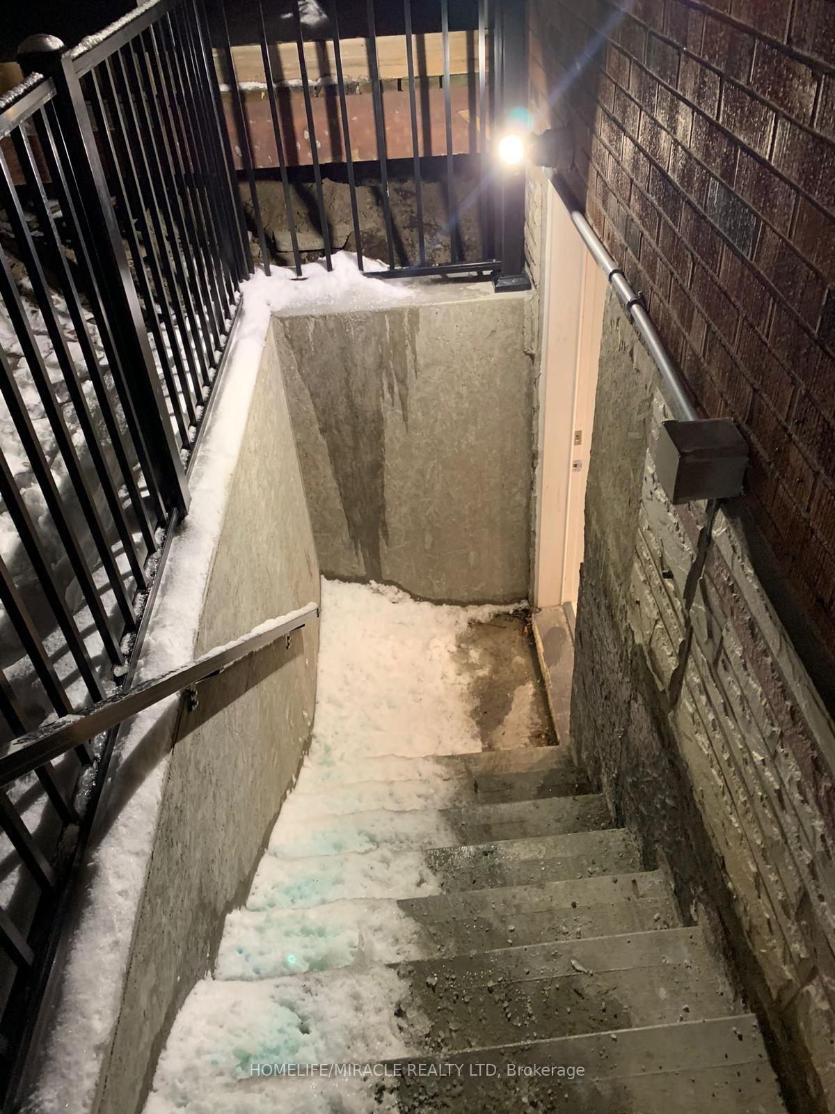 Photo 1 of 458 Marion Avenue, Oshawa, McLaughlin — HOMEH