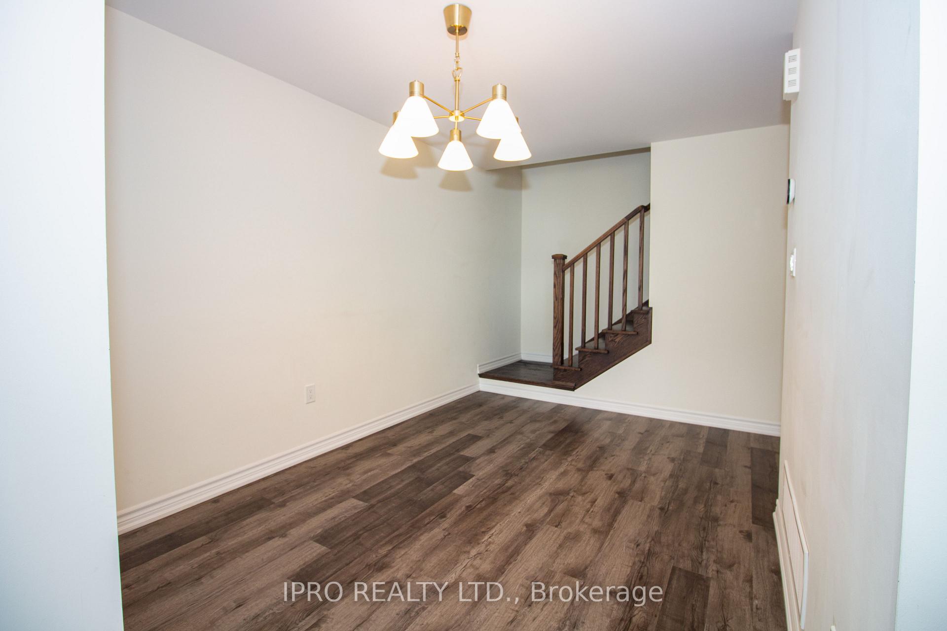 Photo 13 of 997 Alder Gate, Milton, Cobban — HOMEH