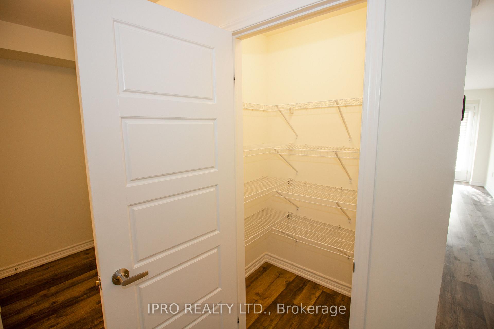 Photo 15 of 997 Alder Gate, Milton, Cobban — HOMEH