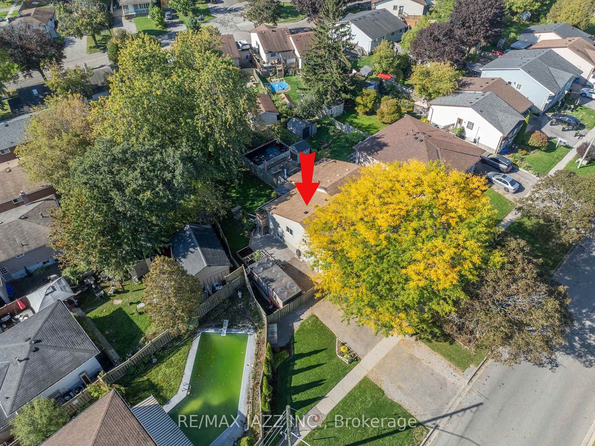 Photo 3 of 1326 Valley Drive, Oshawa, Lakeview — HOMEH