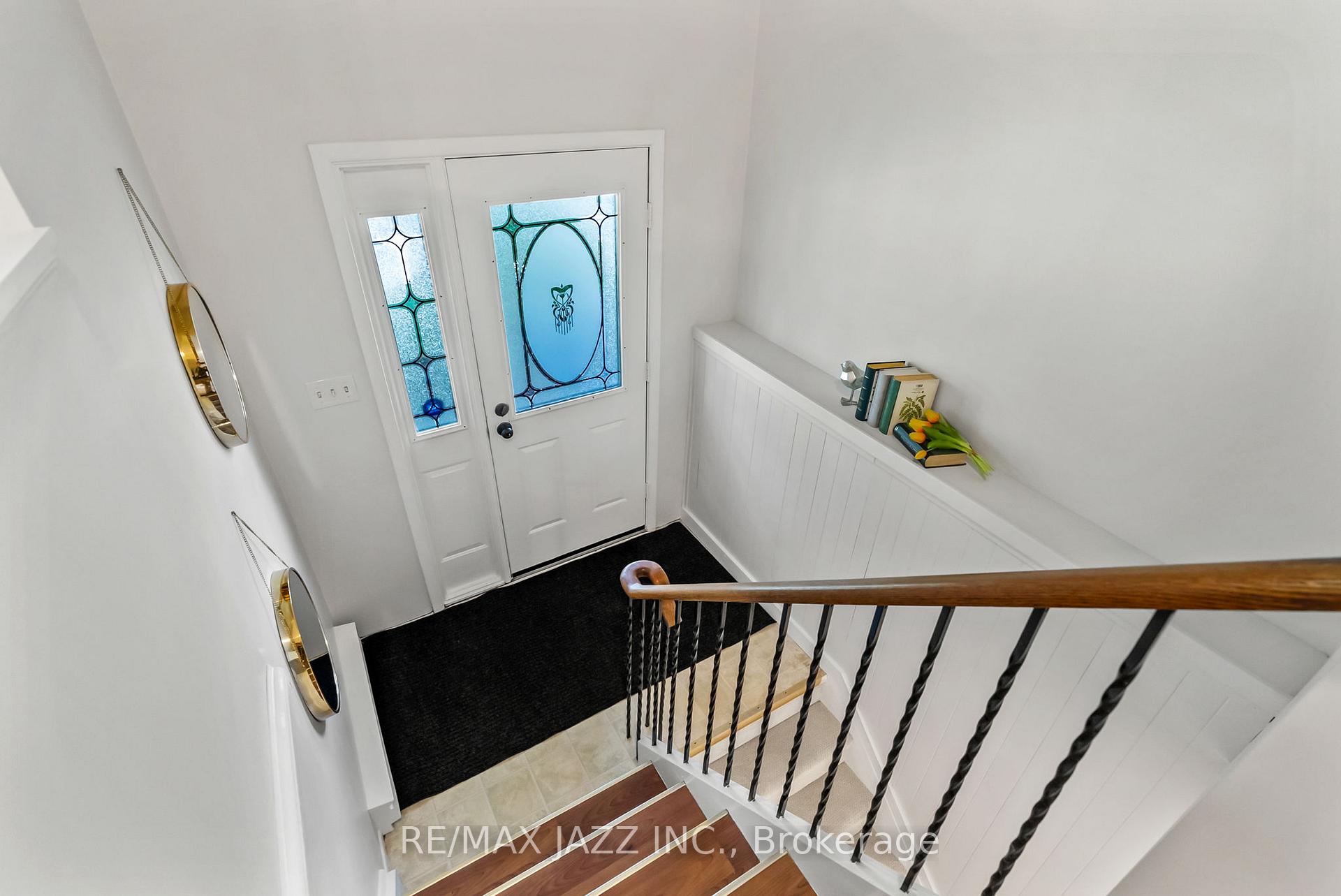 Photo 8 of 1326 Valley Drive, Oshawa, Lakeview — HOMEH