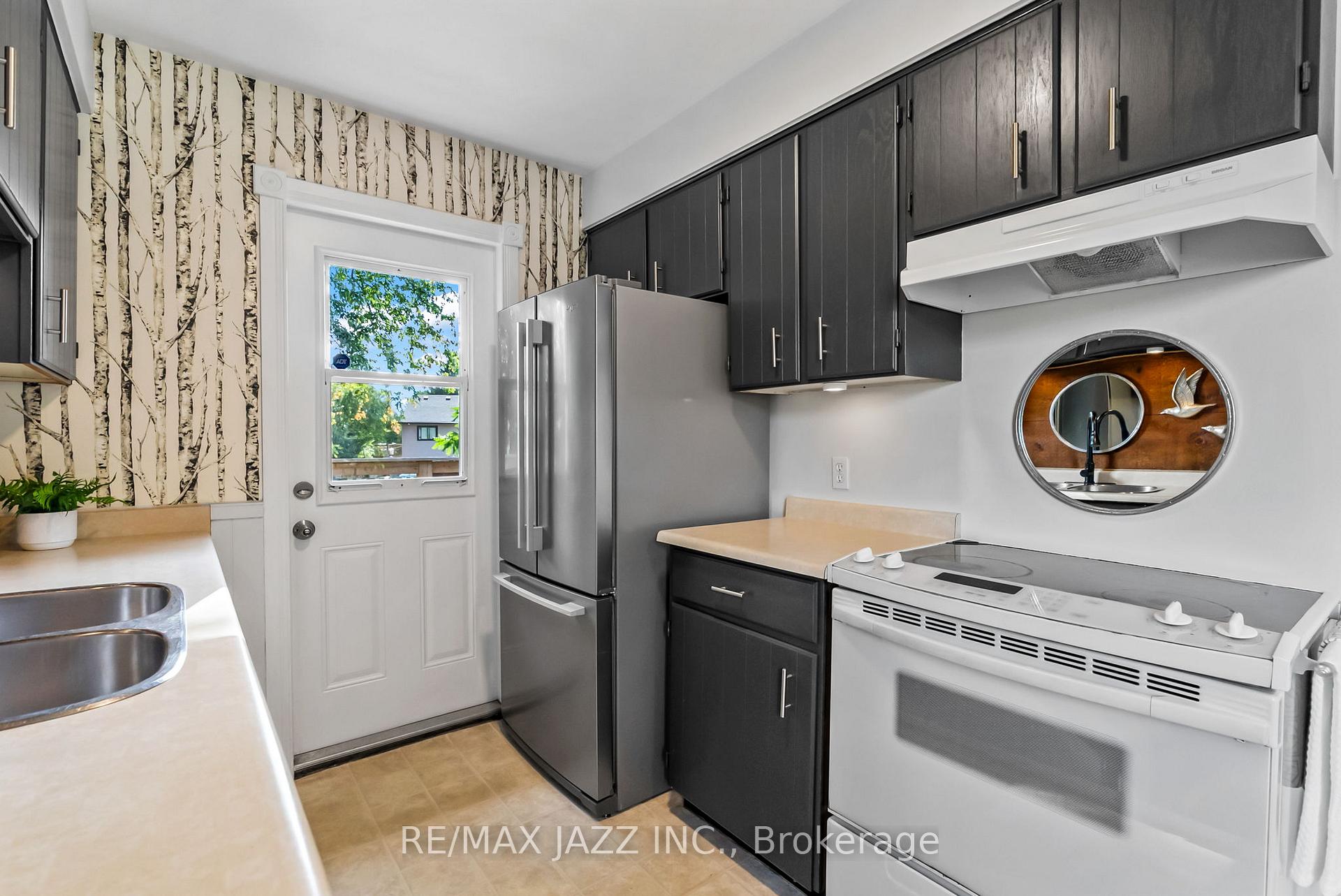 Photo 20 of 1326 Valley Drive, Oshawa, Lakeview — HOMEH