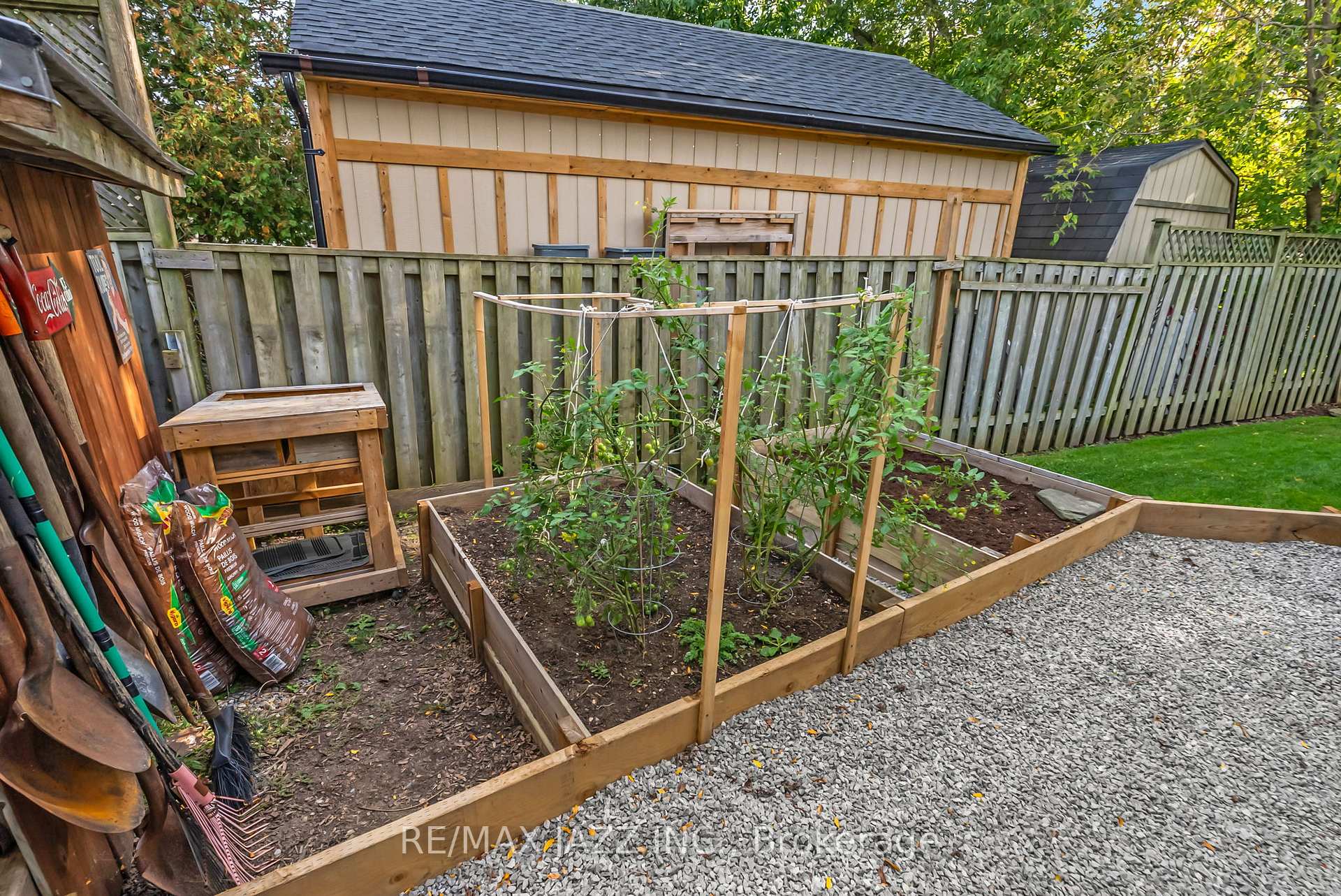 Photo 43 of 1326 Valley Drive, Oshawa, Lakeview — HOMEH