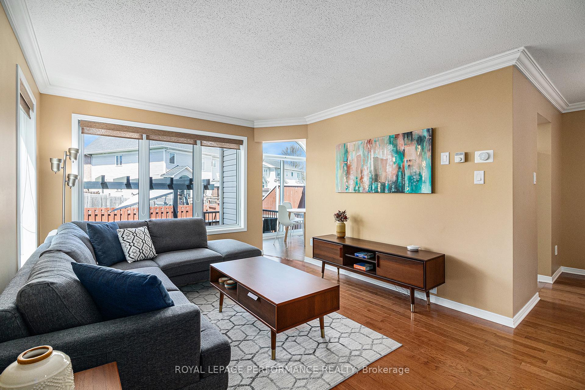 Photo 6 of 735 Crowberry Street, Ottawa, Avalon East — HOMEH