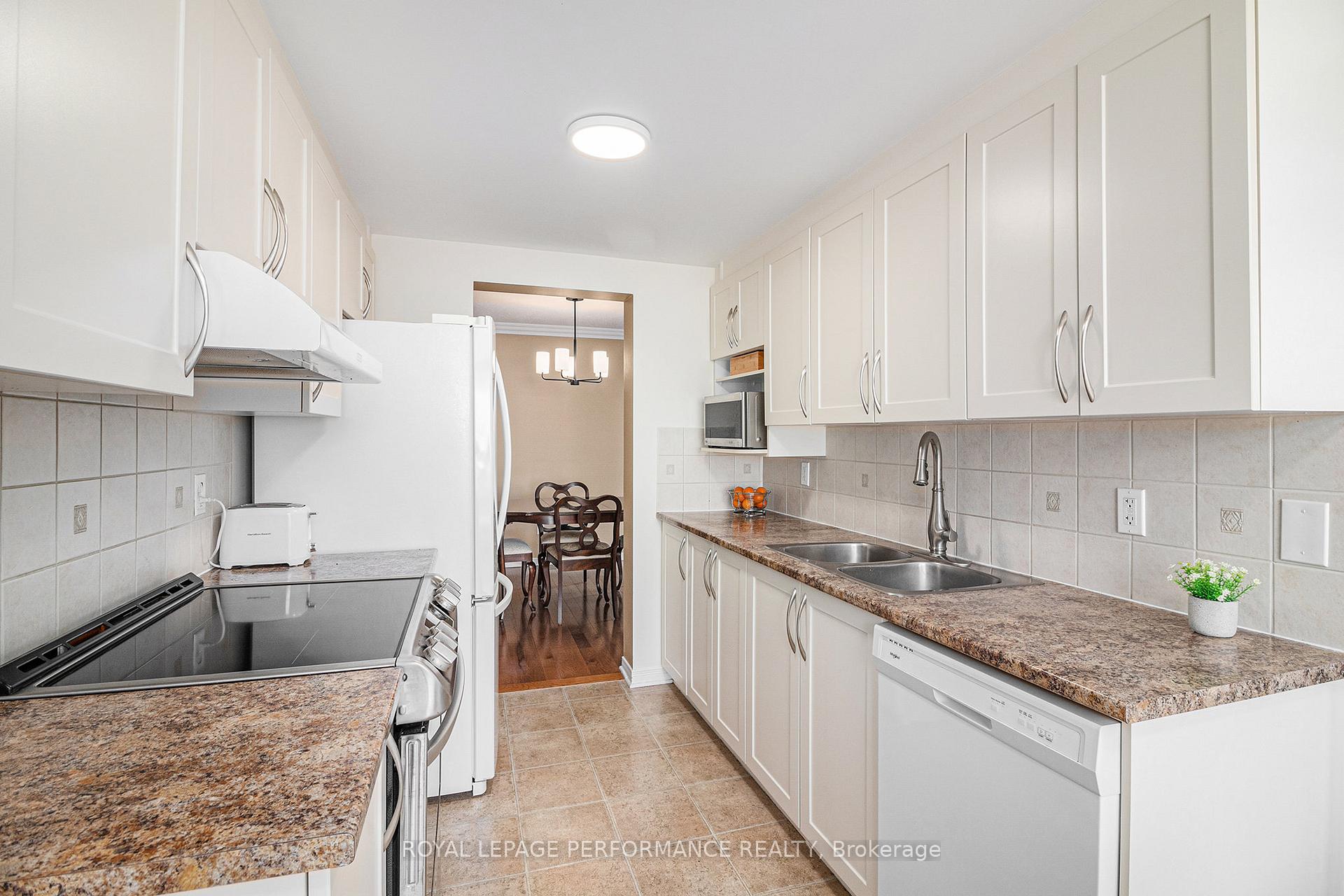 Photo 11 of 735 Crowberry Street, Ottawa, Avalon East — HOMEH