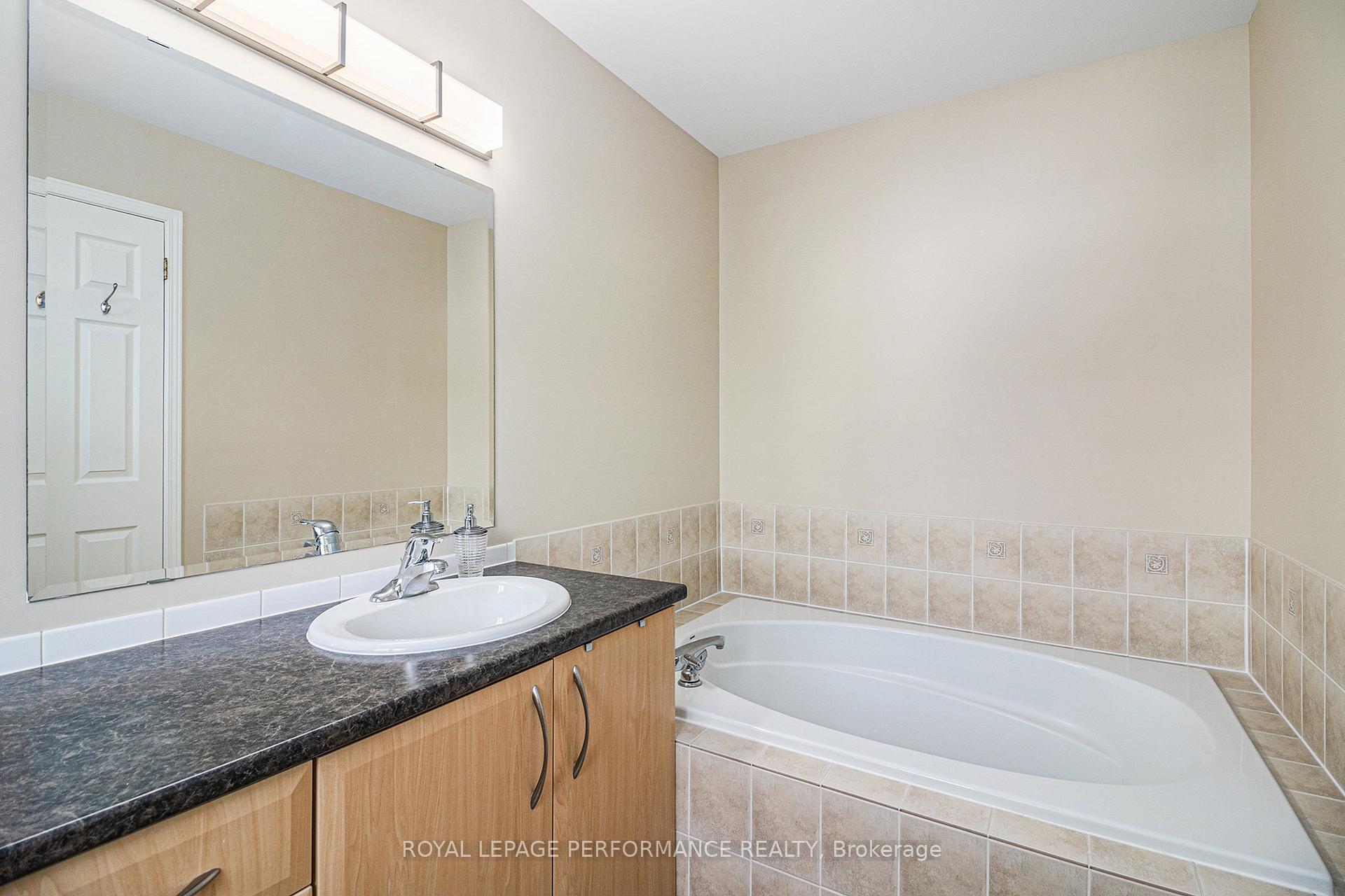 Photo 23 of 735 Crowberry Street, Ottawa, Avalon East — HOMEH